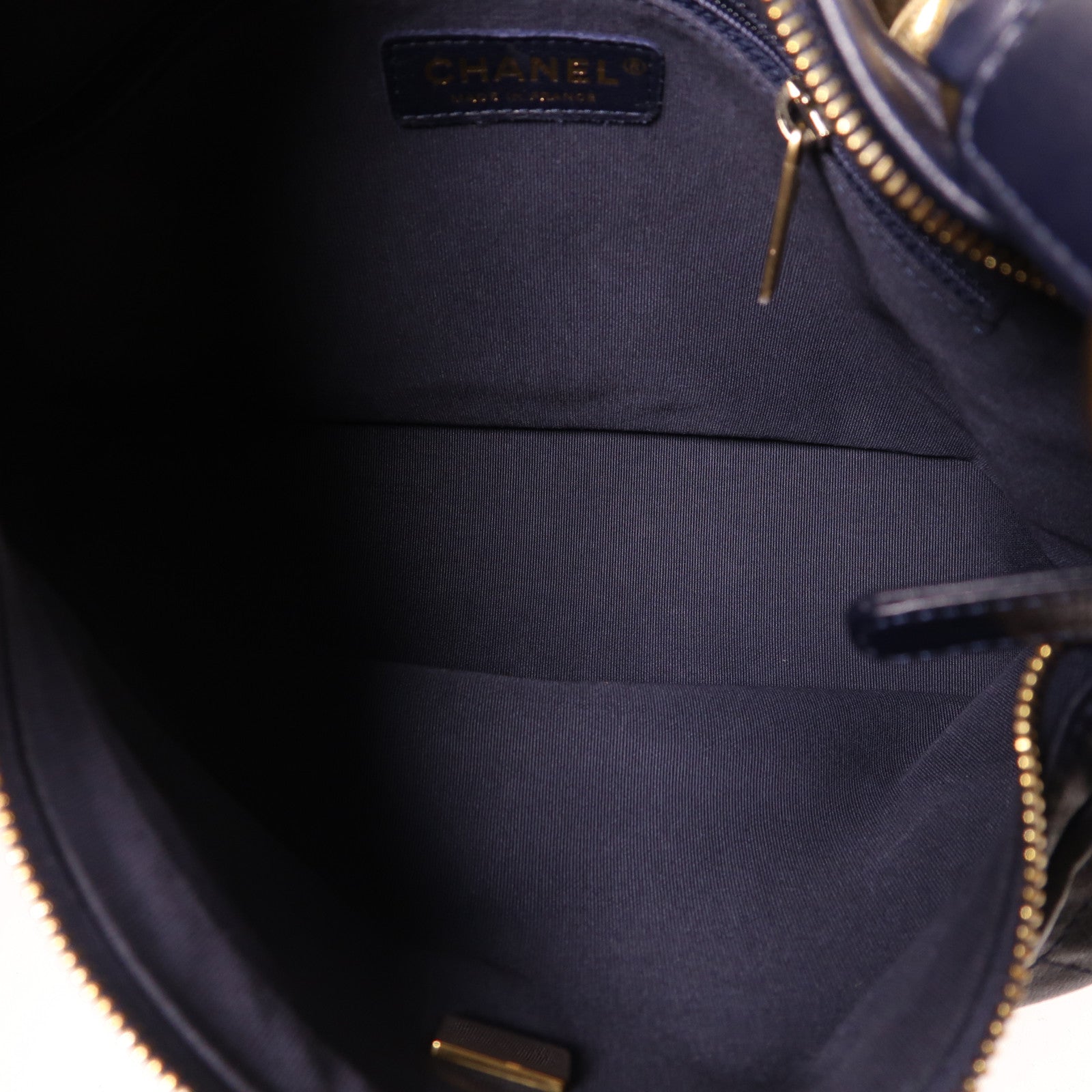 CHANEL 牛皮皮革Hobo Bag金扣鏈帶肩背袋紫色