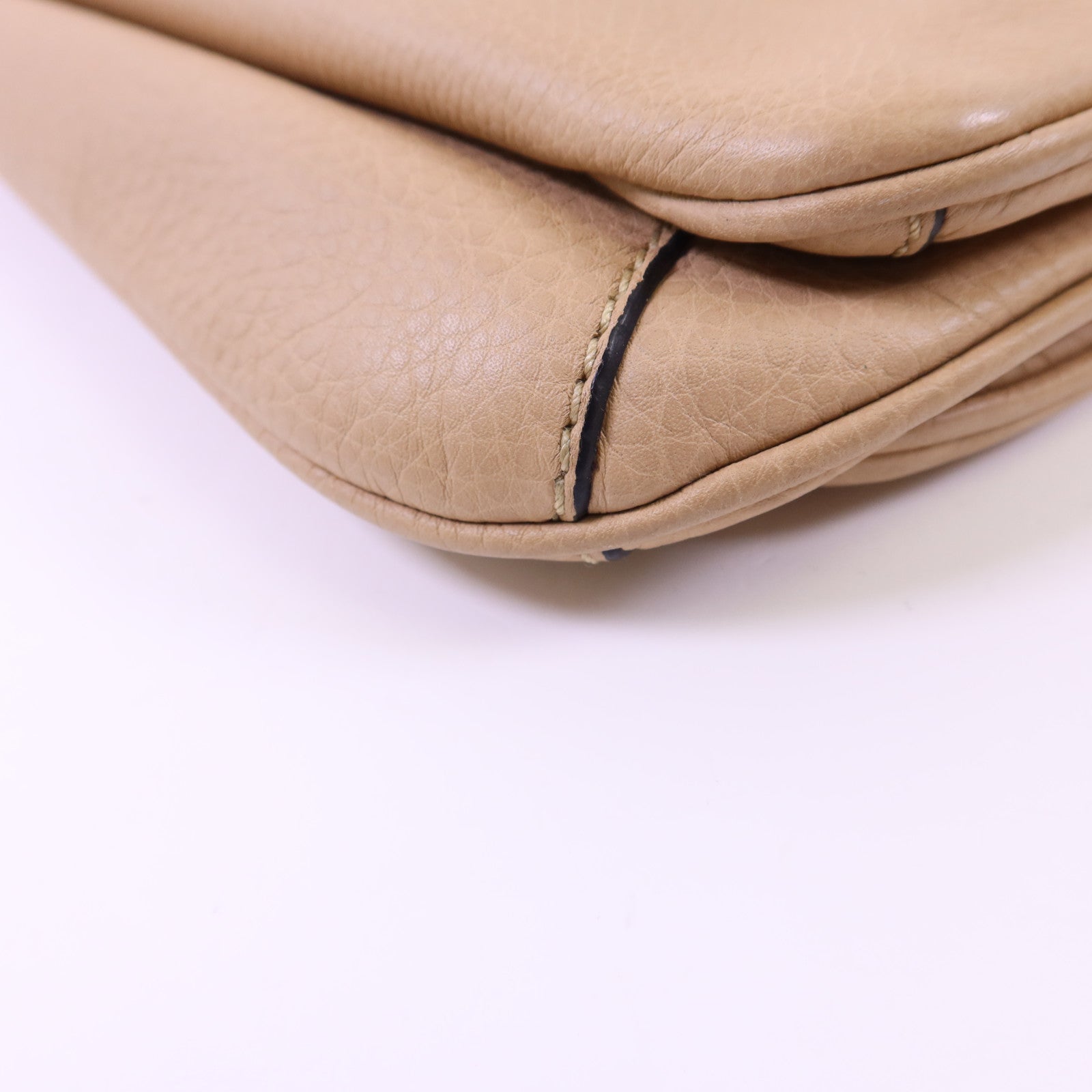 Valentino 【激減優惠】牛皮皮革Shoulder Bag金扣肩背袋