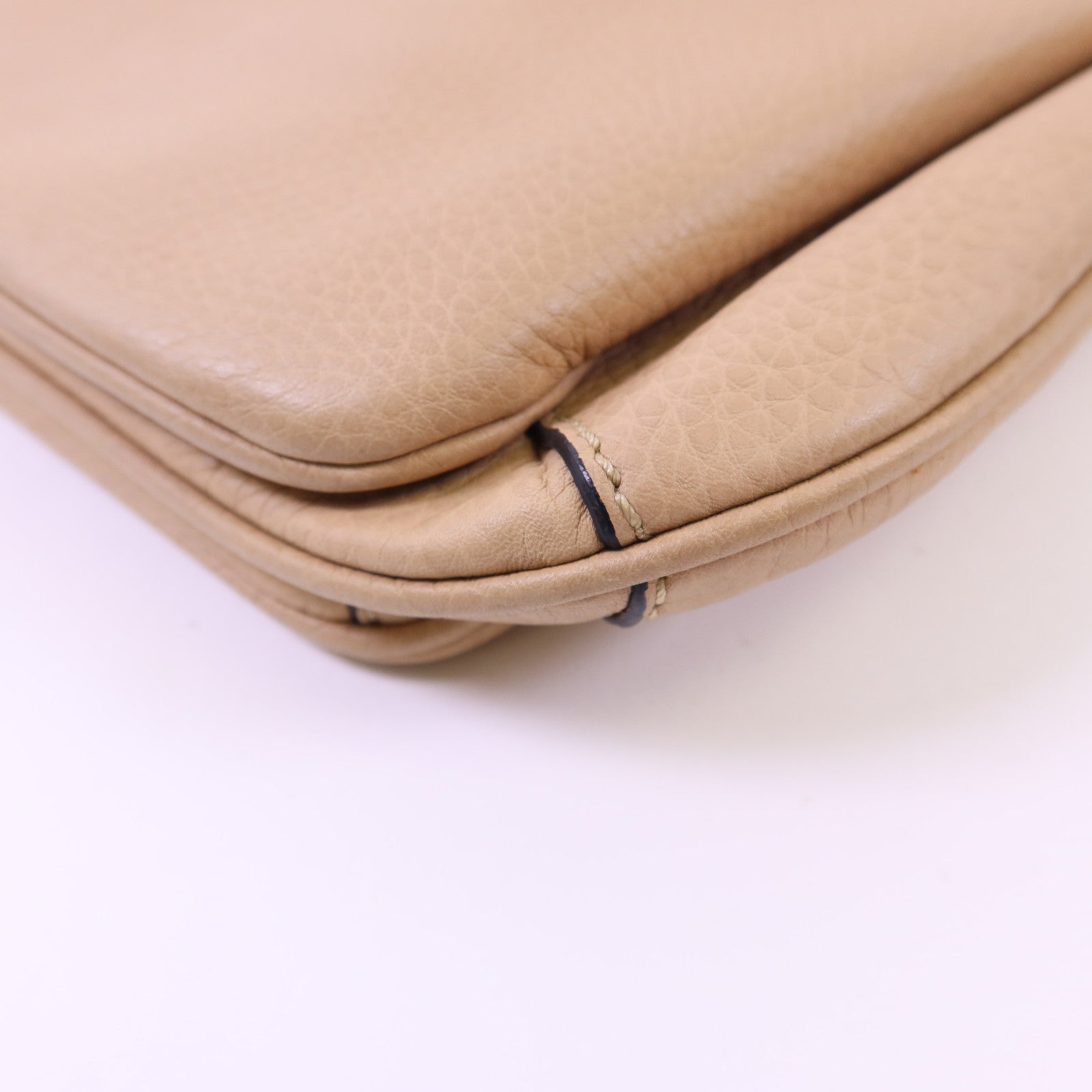 Valentino 【激減優惠】牛皮皮革Shoulder Bag金扣肩背袋