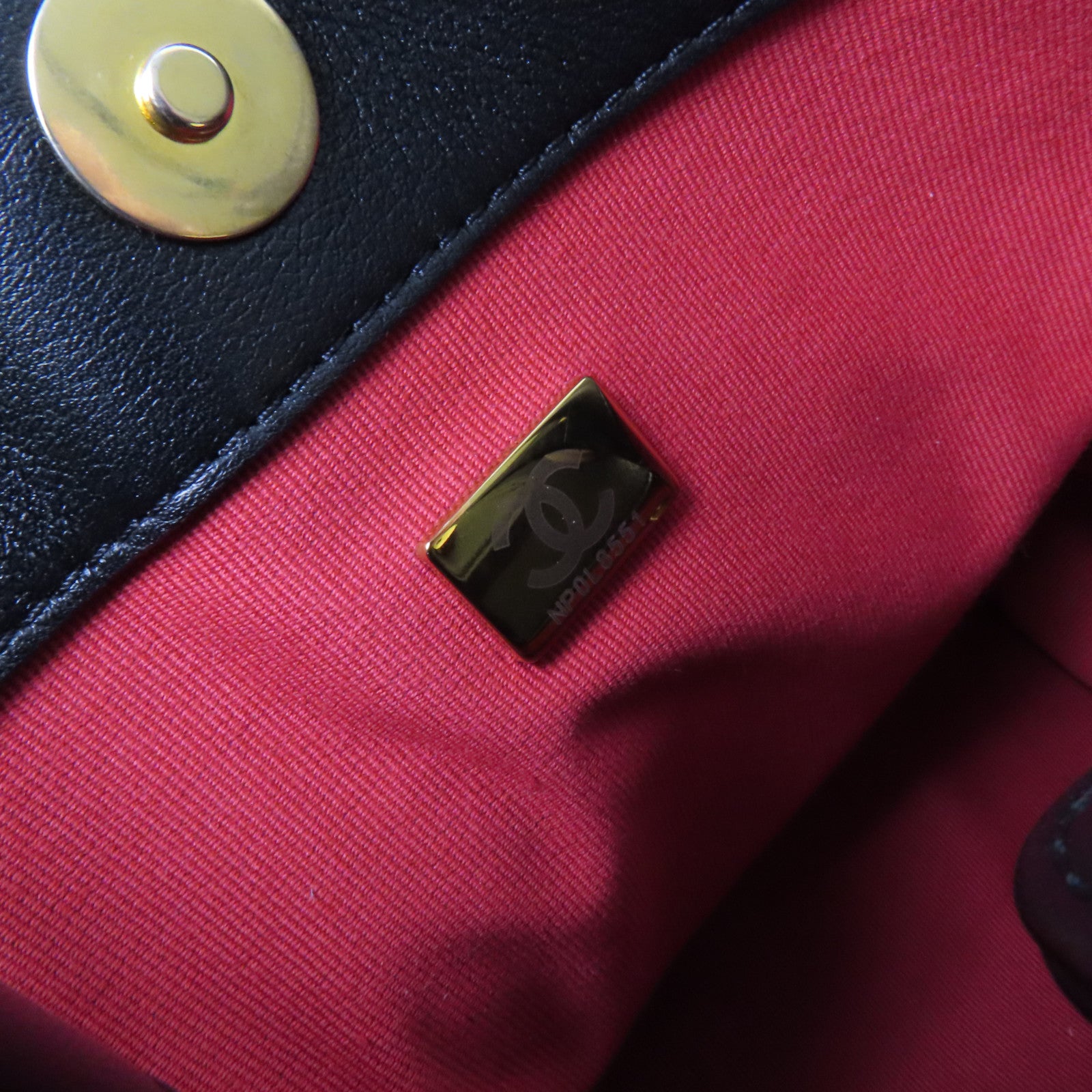 CHANEL 羊皮皮革Matelasse金扣鏈帶肩背袋