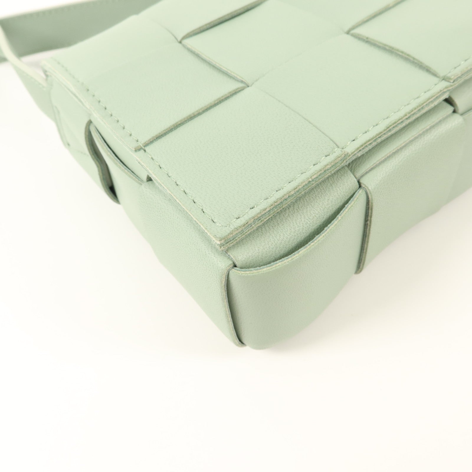 BOTTEGA VENETA 羊皮皮革Cassette Bag Small肩背袋