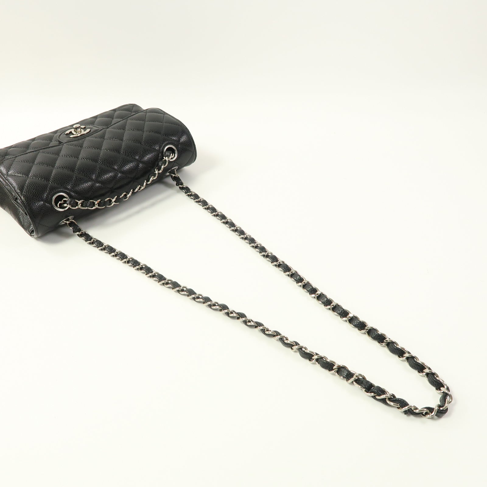 CHANEL 菱格牛皮皮革Classic 23銀扣鏈帶肩背袋黑色