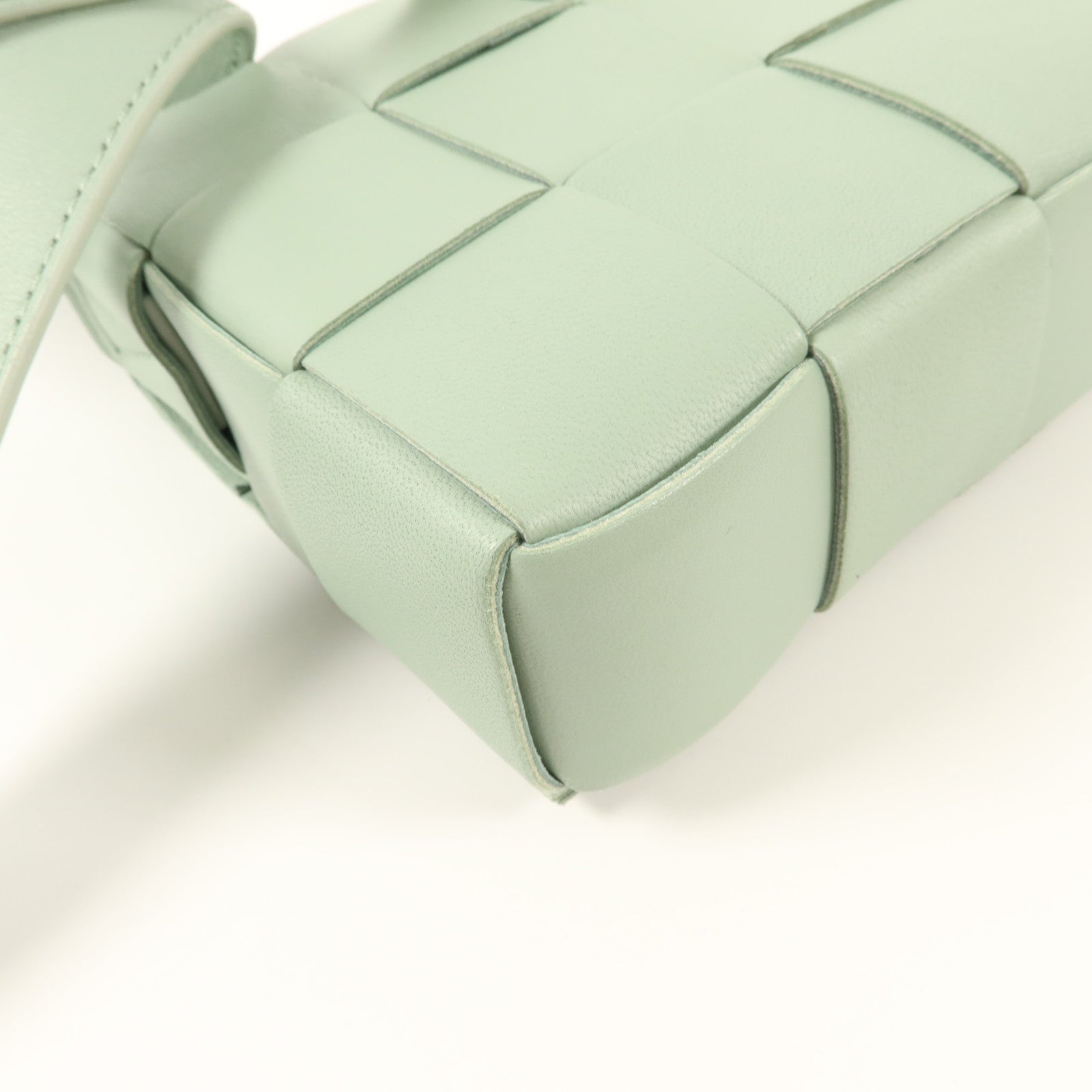 BOTTEGA VENETA 羊皮皮革Cassette Bag Small肩背袋
