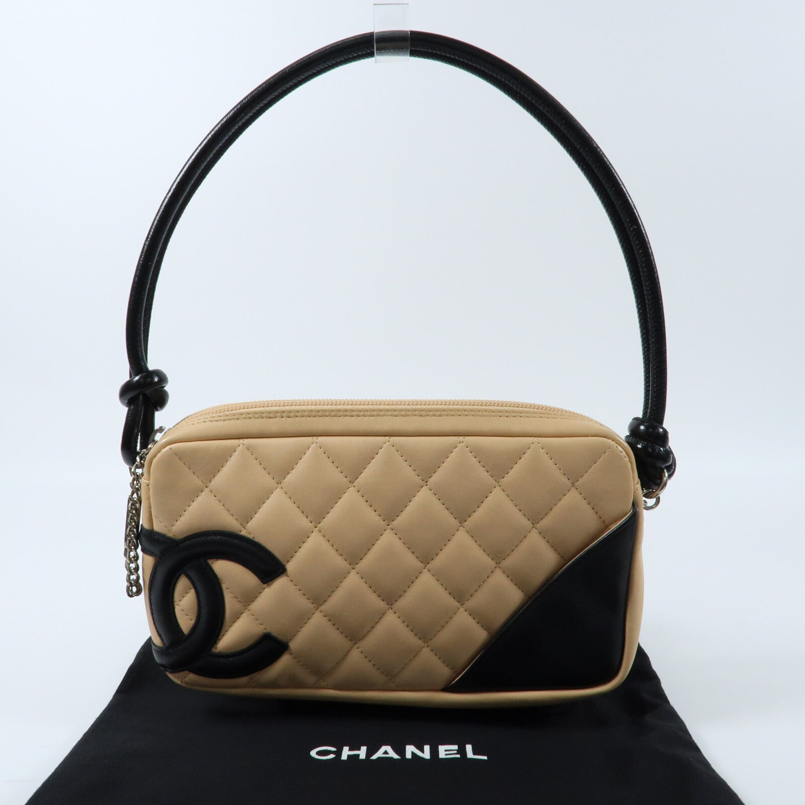 CHANEL 牛皮皮革Cambon Small Rectangle銀扣手挽袋