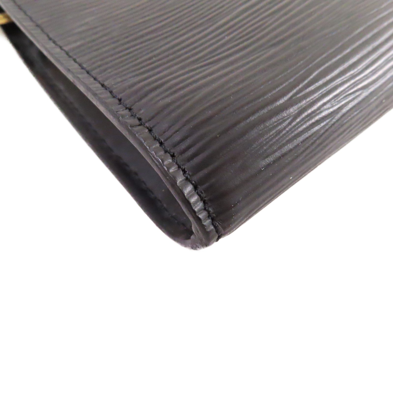 LOUIS VUITTON 【激減優惠】Epi Pochette Accessoires Pouch Handbag金扣手挽袋黑色