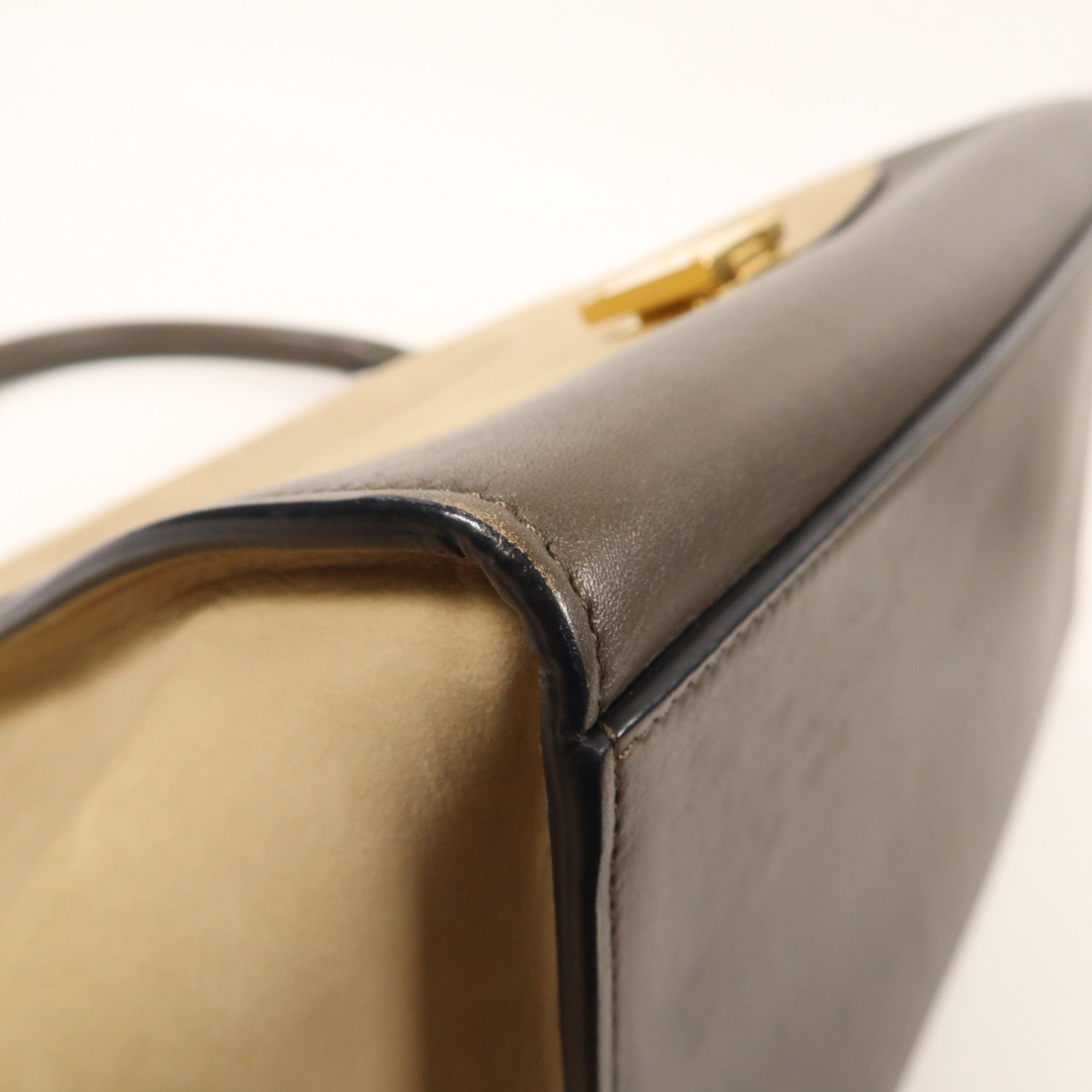 CELINE 【激減優惠】牛皮皮革Trapeze金扣手挽肩背兩用袋米色