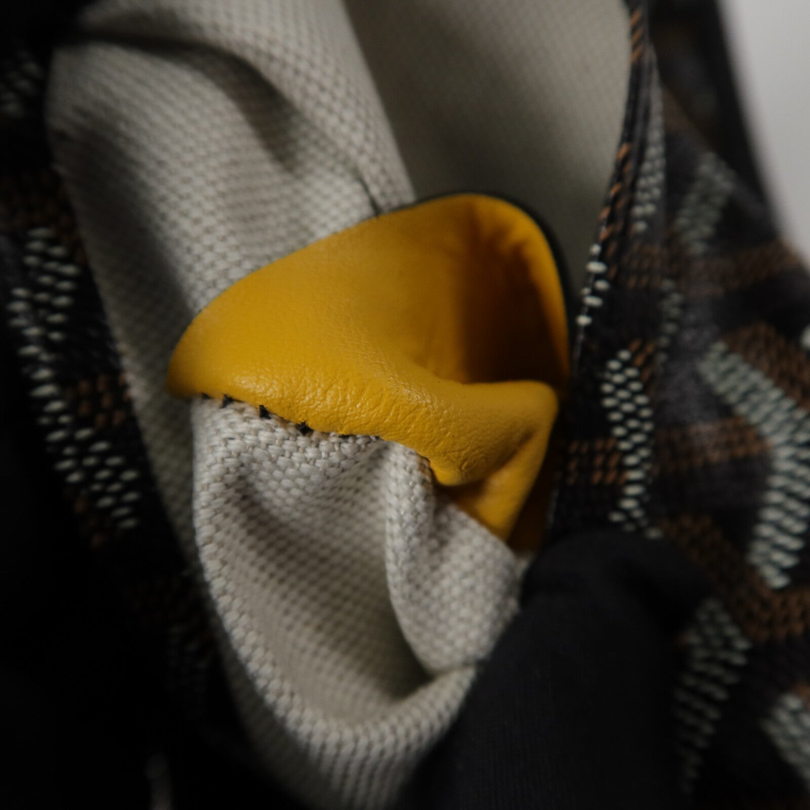 GOYARD 塗層帆布Plumet Pocket肩背袋