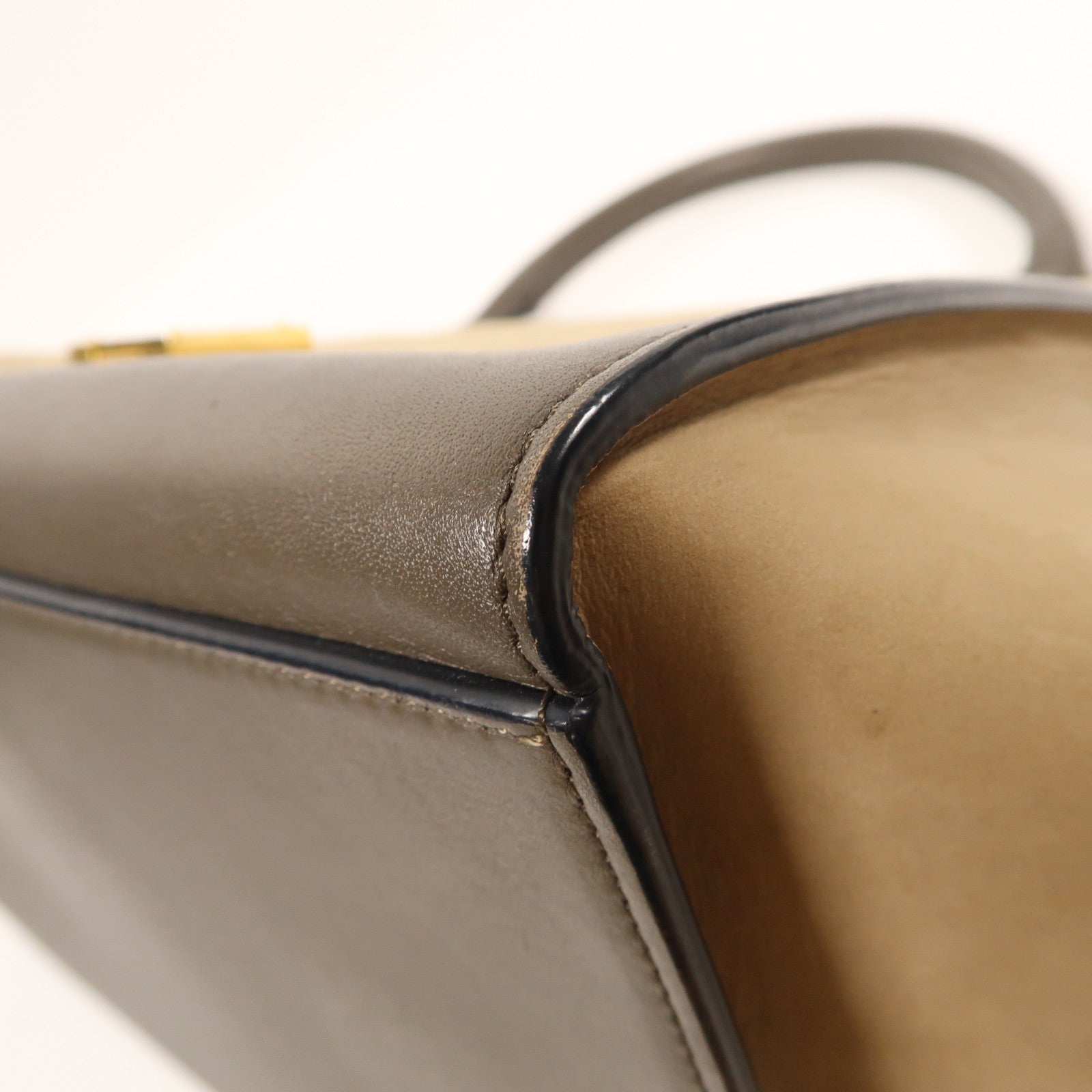 CELINE 【激減優惠】牛皮皮革Trapeze金扣手挽肩背兩用袋米色