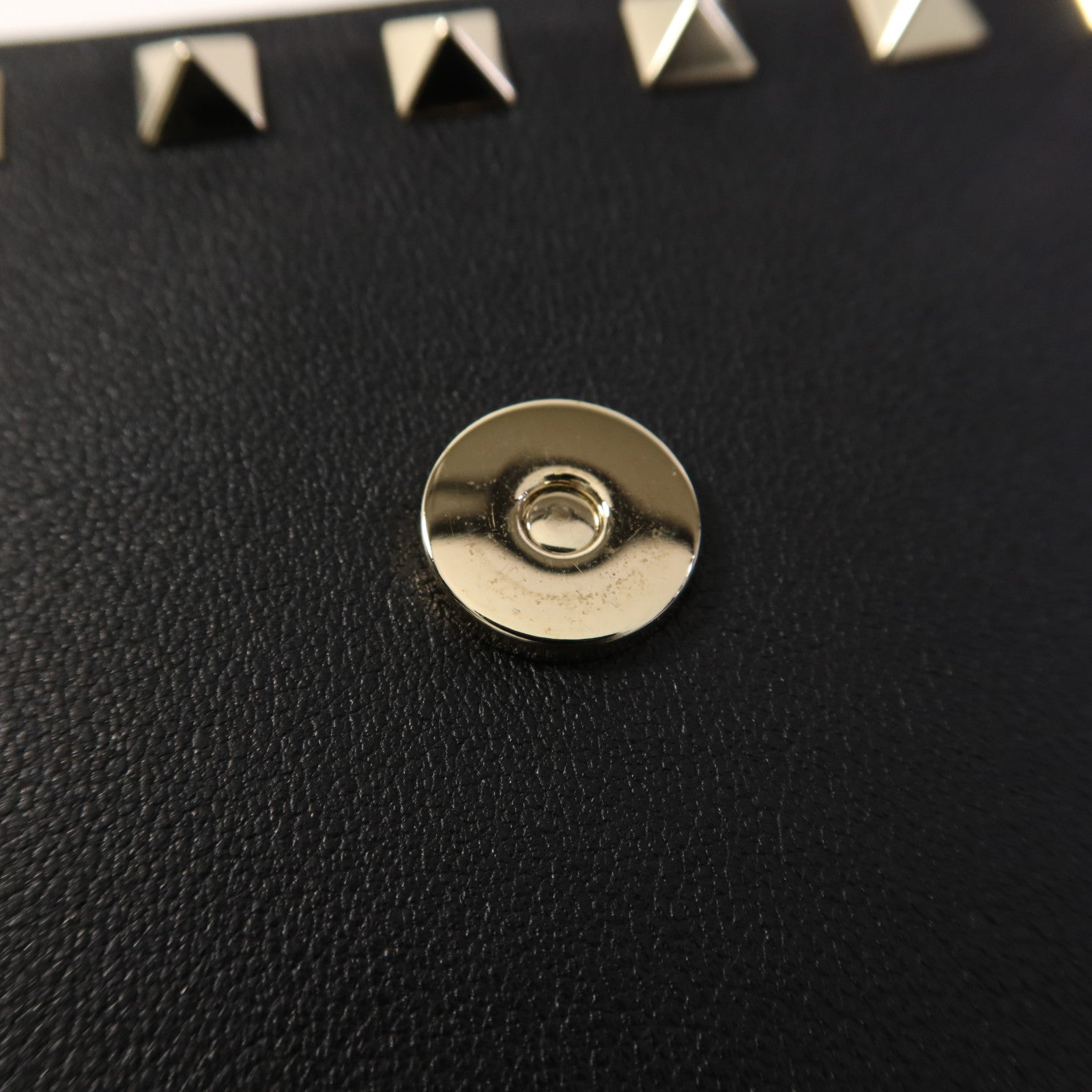 Valentino 牛皮皮革Chain Shoulder Bag金扣鏈帶肩背袋