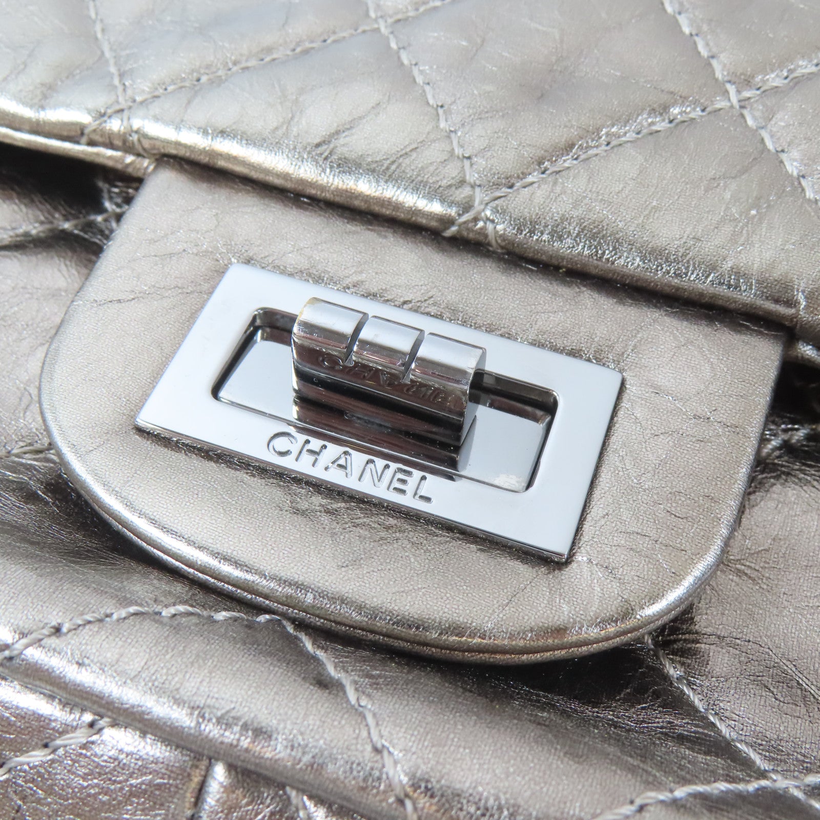 CHANEL 【激減優惠】菱格牛皮皮革Jumbo 2.55銀扣鏈帶肩背袋金屬金色