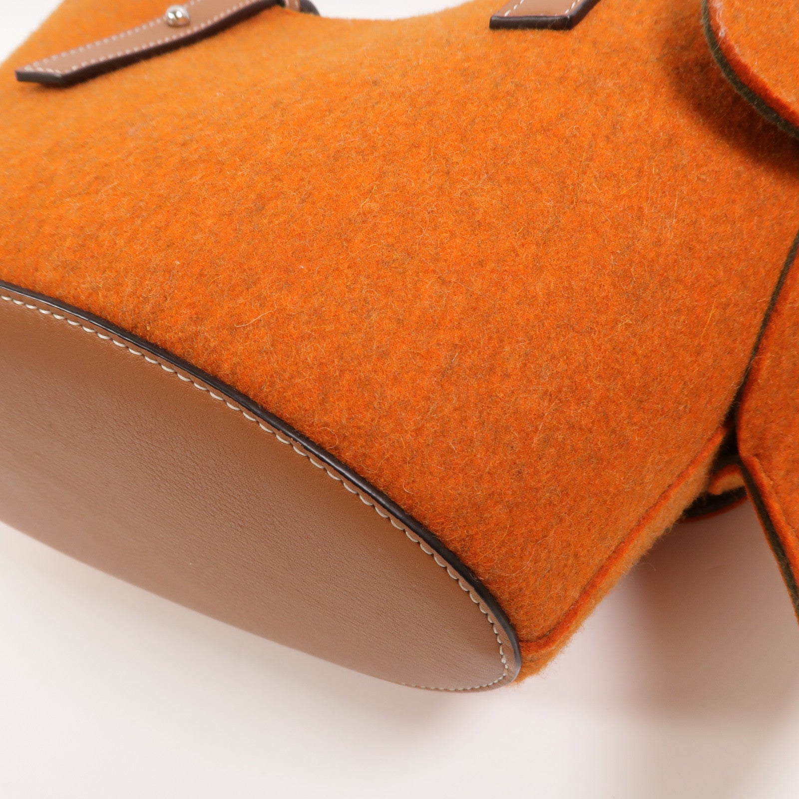 LOEWE Wool Felt/牛皮皮革Basket Small手挽袋