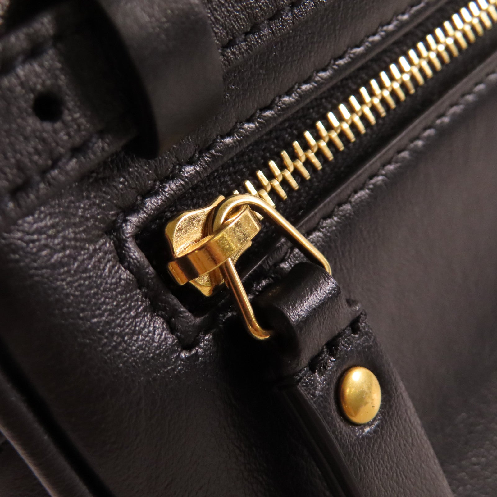 YVES SAINT LAURENT 牛皮皮革Lou Belt Bag金扣腰包黑色