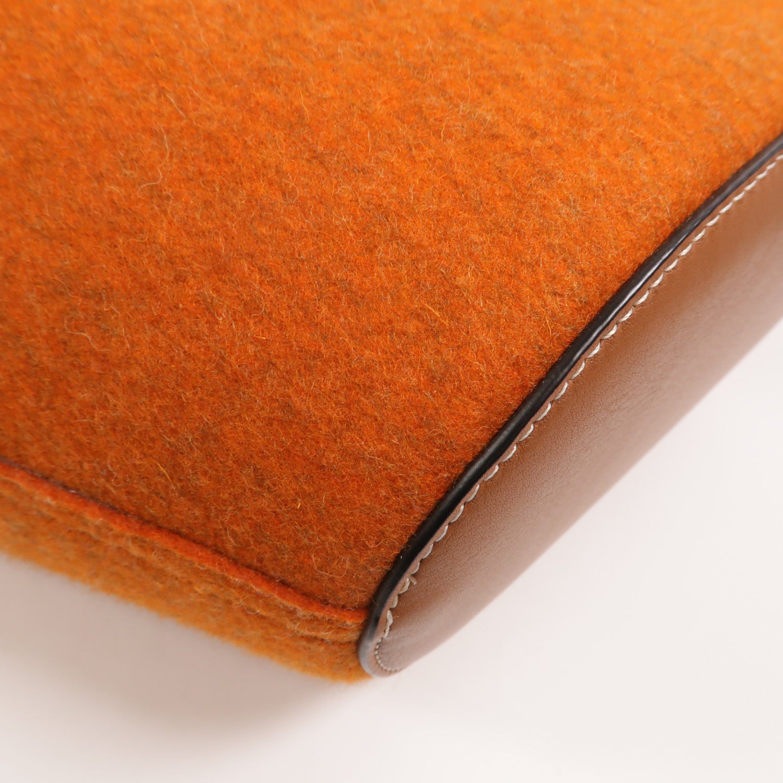 LOEWE Wool Felt/牛皮皮革Basket Small手挽袋