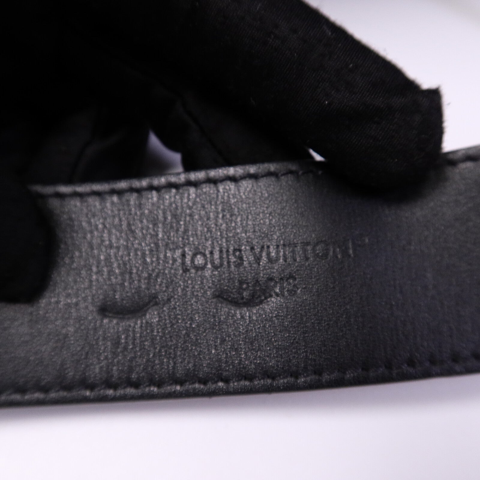 LOUIS VUITTON 羊皮皮革Carryall Vibe MM肩背袋