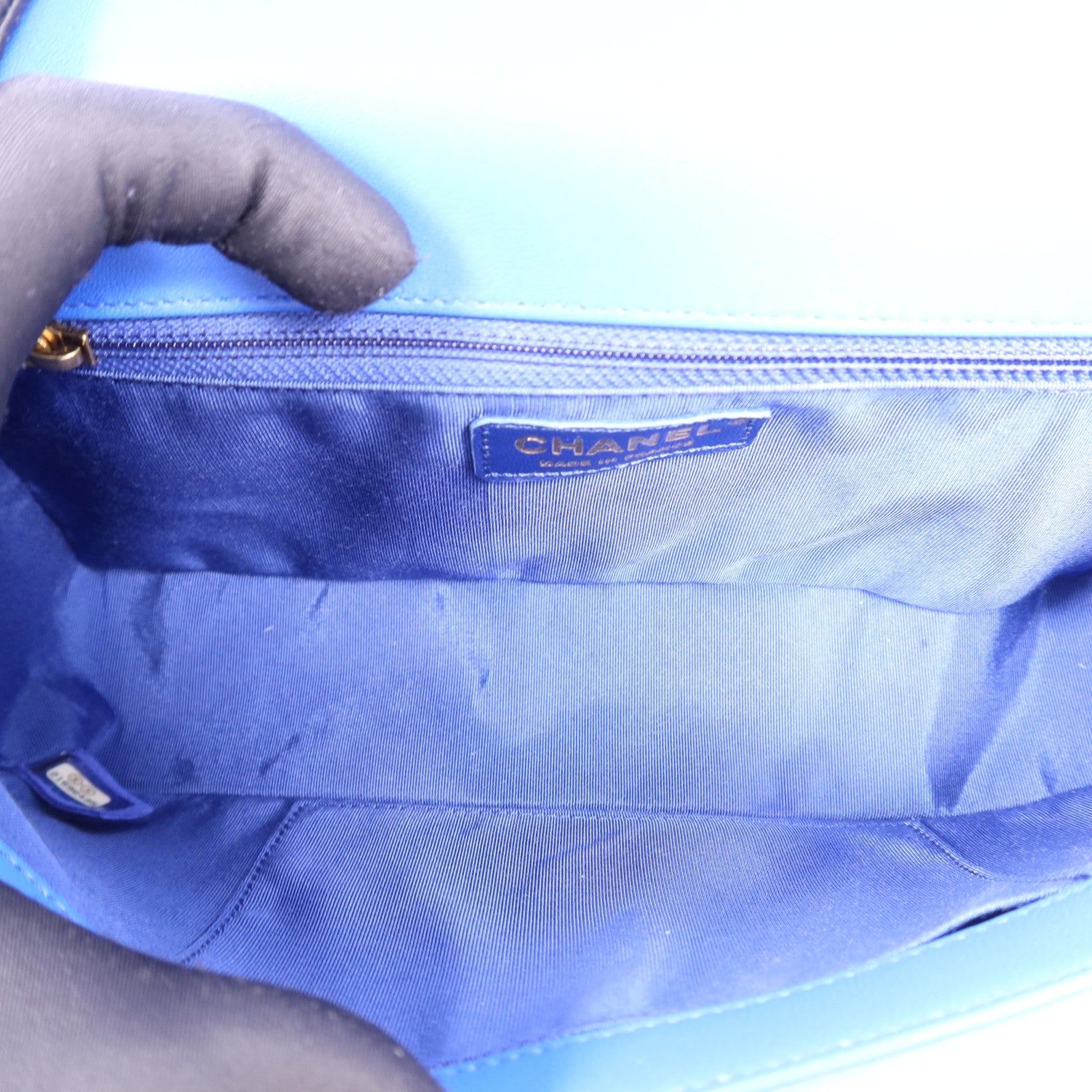 CHANEL 羊皮皮革Boy 28金扣鏈帶肩背袋