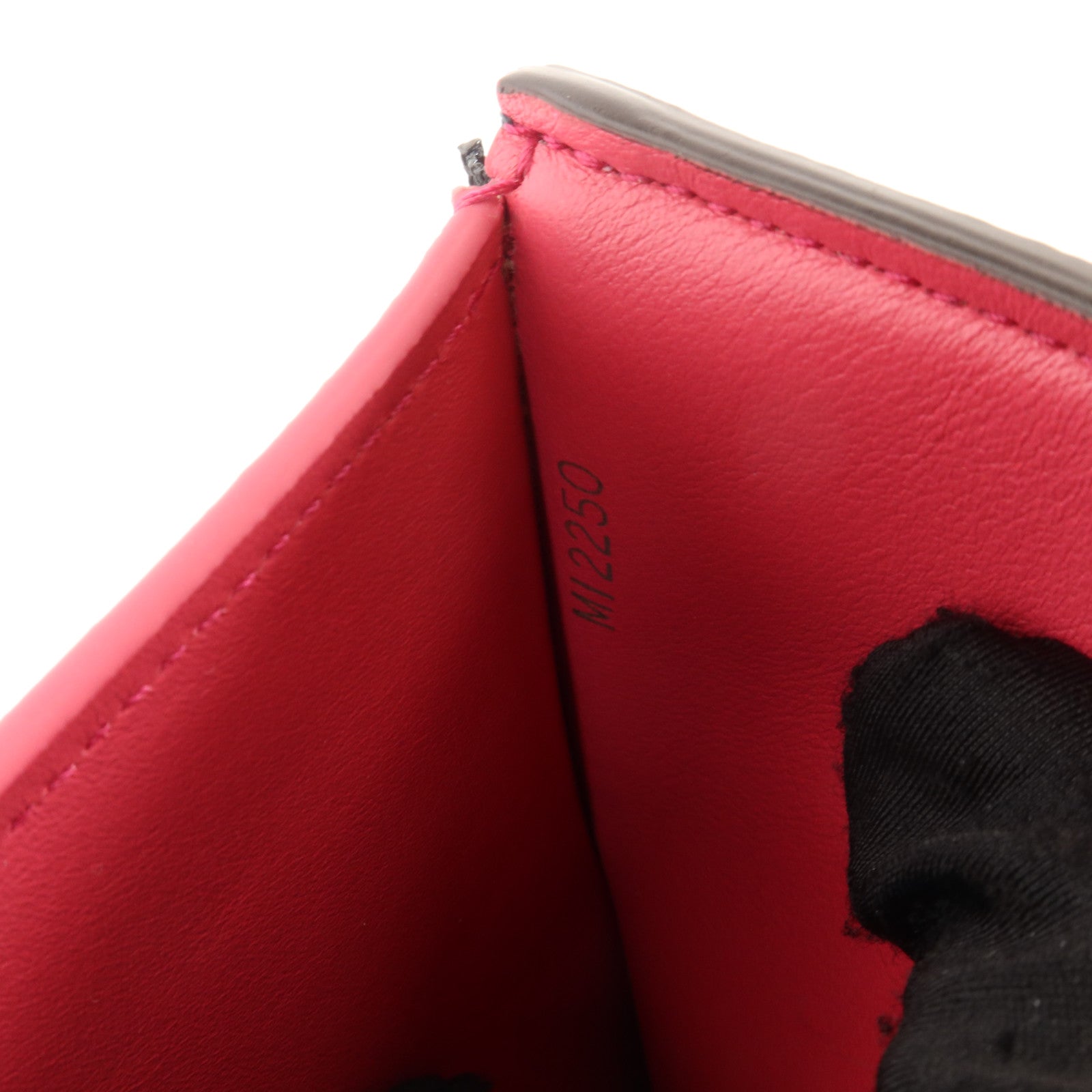 LOUIS VUITTON 牛皮皮革Capucines Wallet金扣錢包