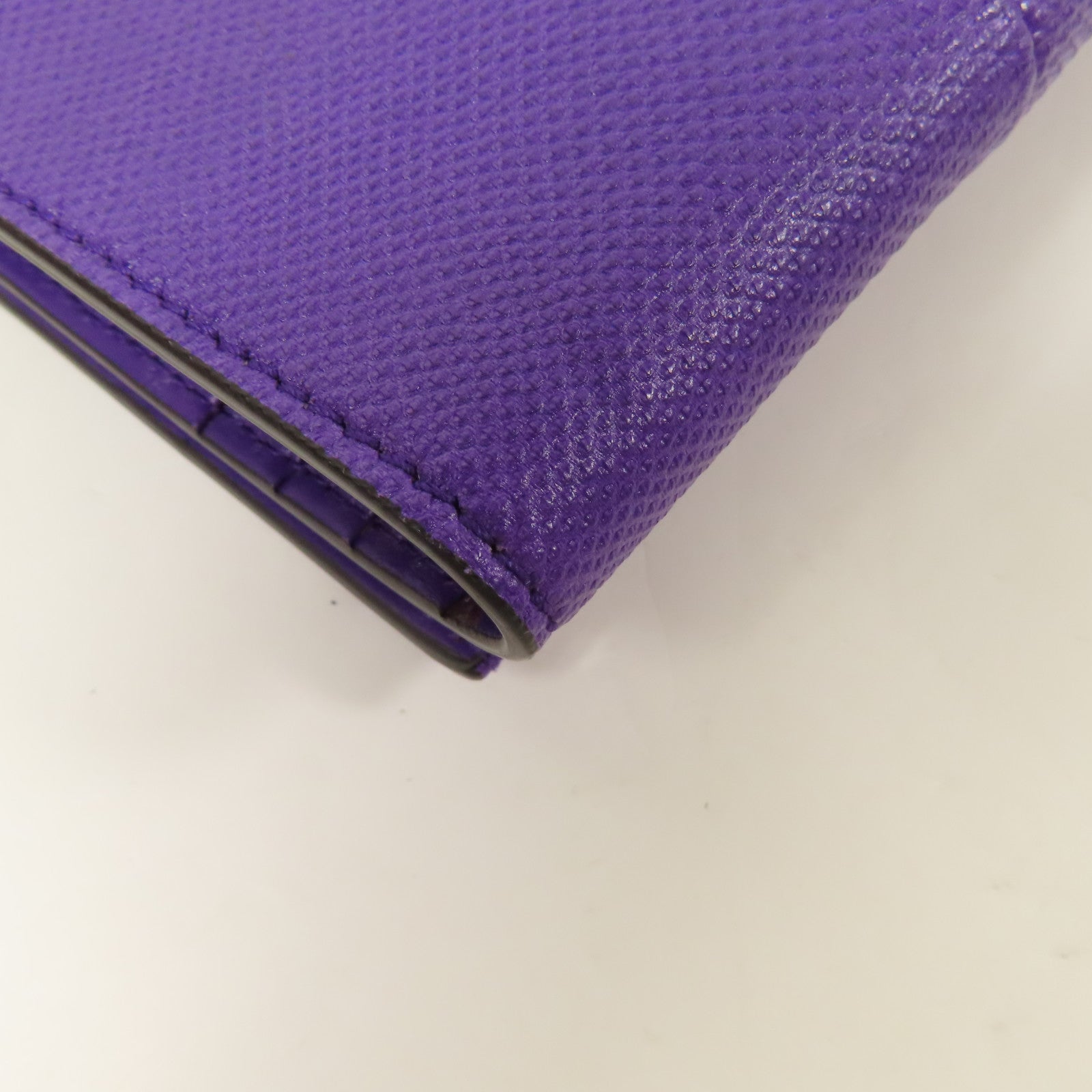 Salvatore Ferragamo 皮革Gancini Shoulder Wallet銀扣肩背袋