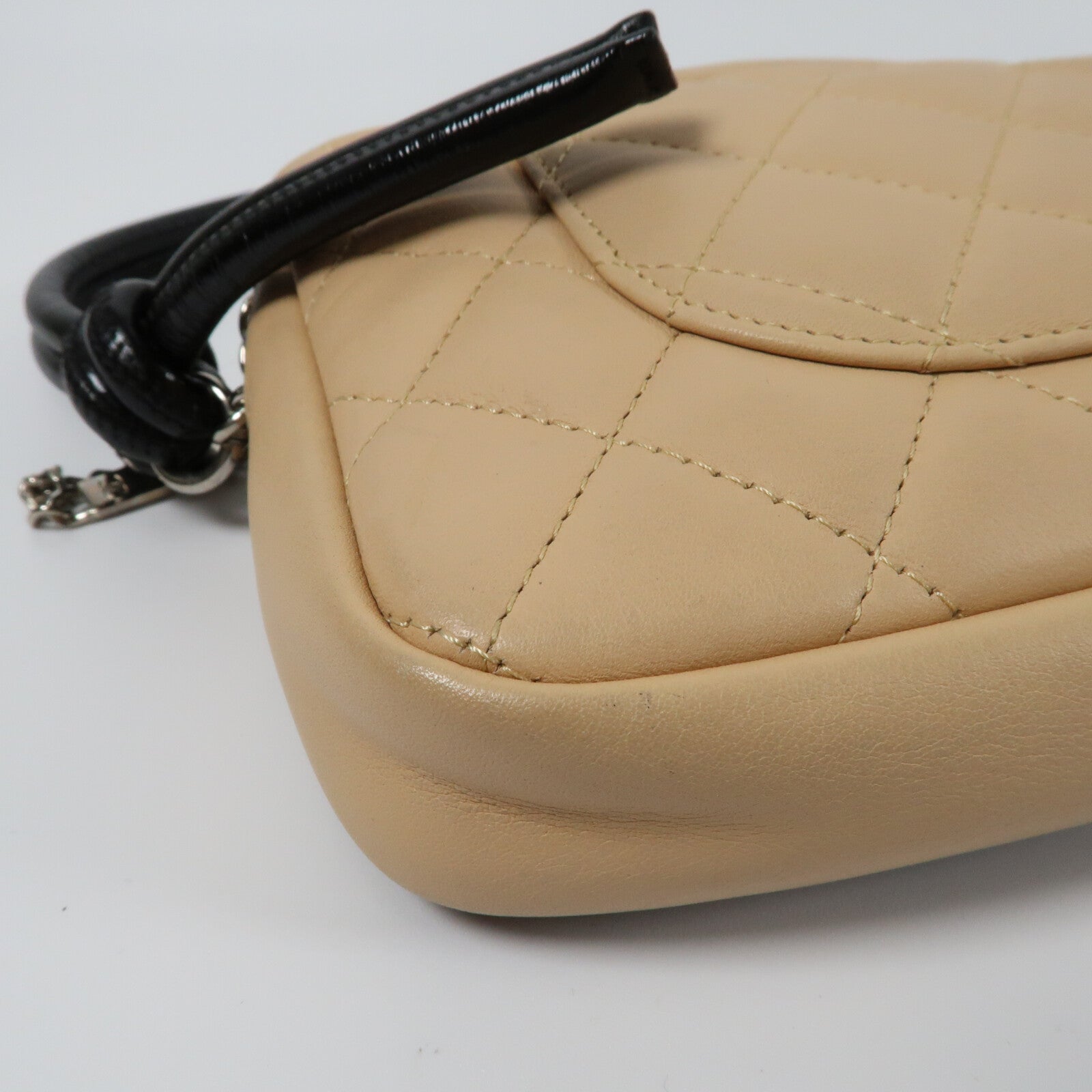 CHANEL 牛皮皮革Cambon Small Rectangle銀扣手挽袋