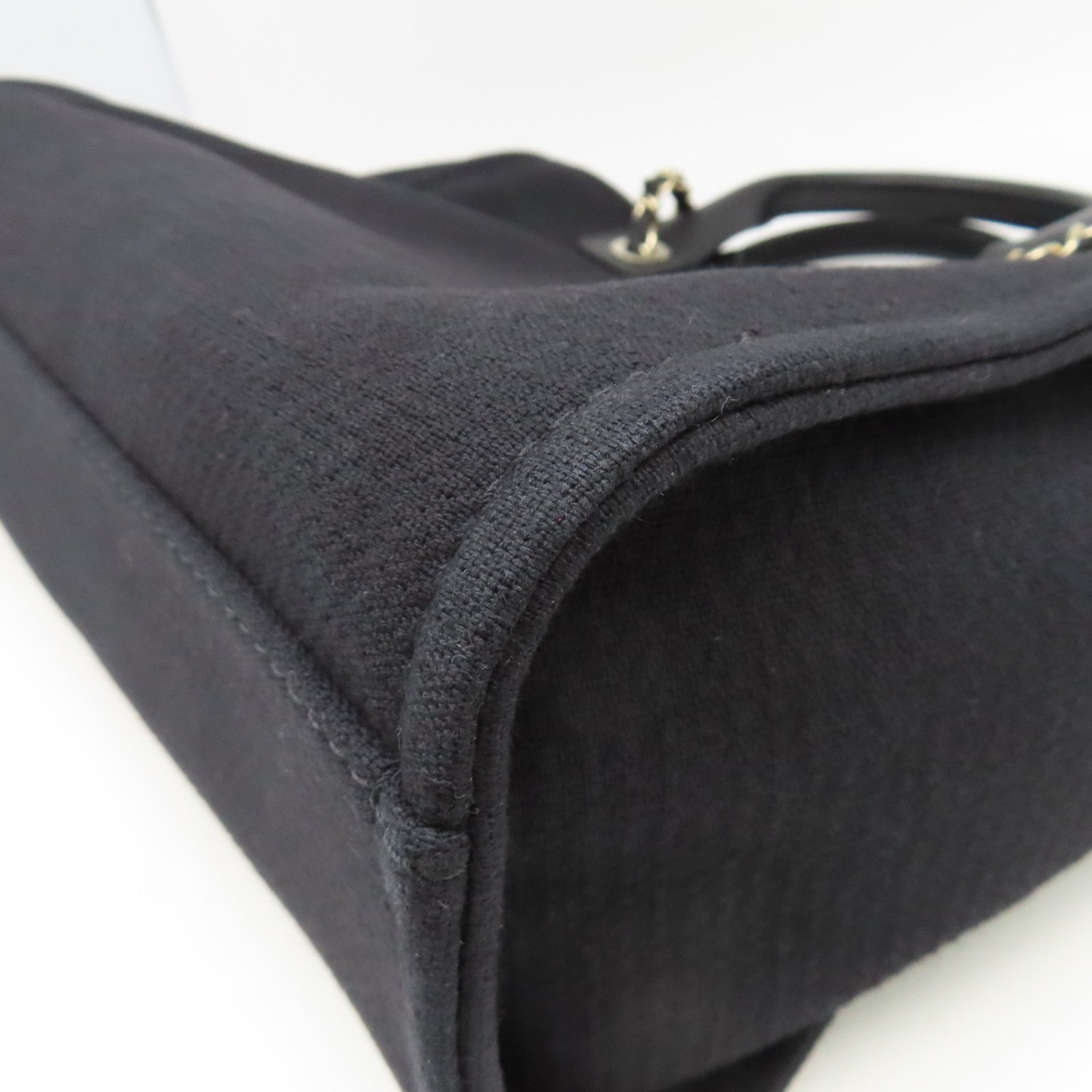 CHANEL 帆布Deauville Tote Medium銀扣手挽肩背兩用袋黑色