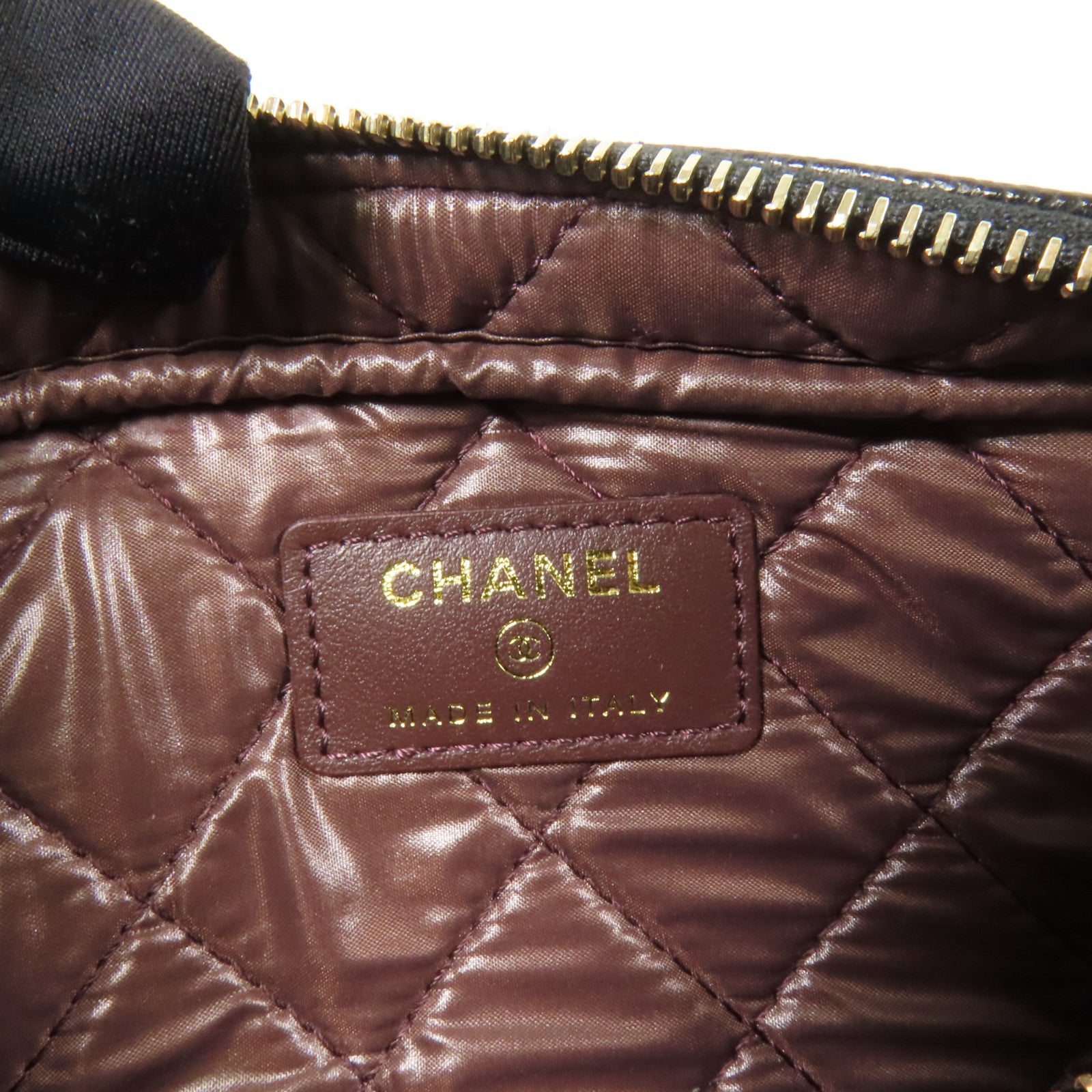 CHANEL 牛皮皮革Cosmetic Pouch金扣手拿包