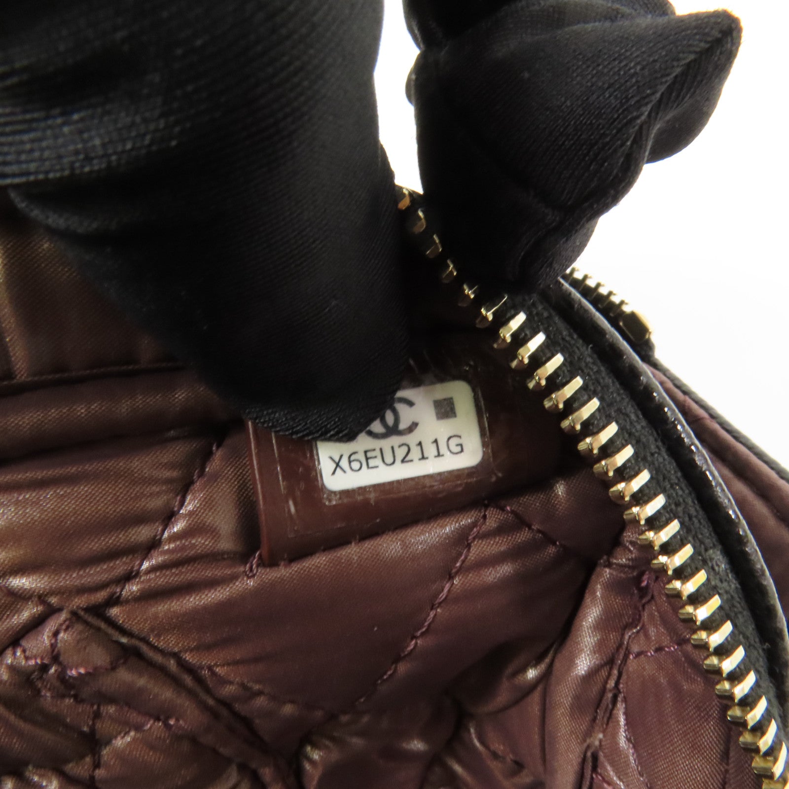 CHANEL 牛皮皮革Cosmetic Pouch金扣手拿包