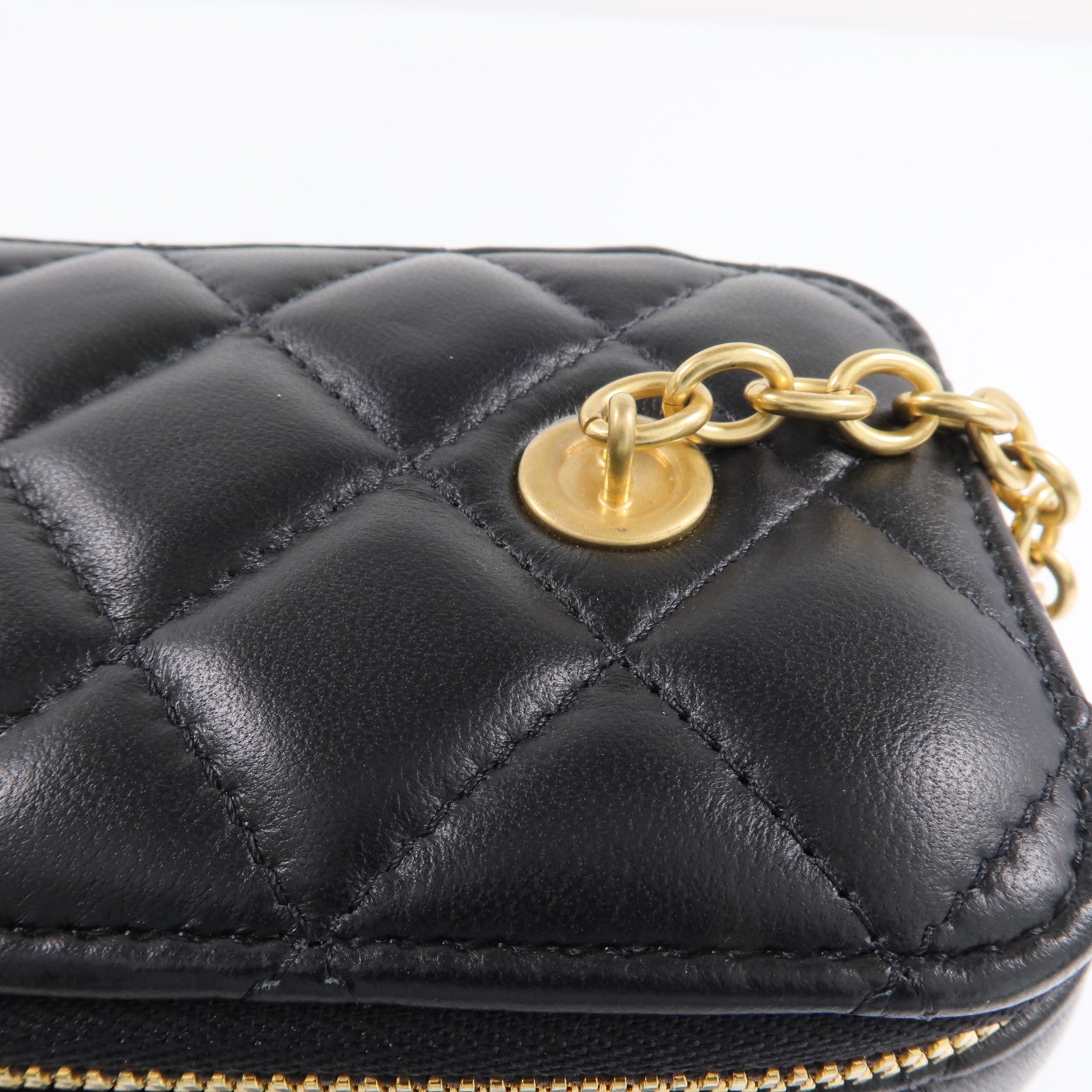 CHANEL 【激減優惠】羊皮皮革Vanity Case金扣鏈帶肩背袋