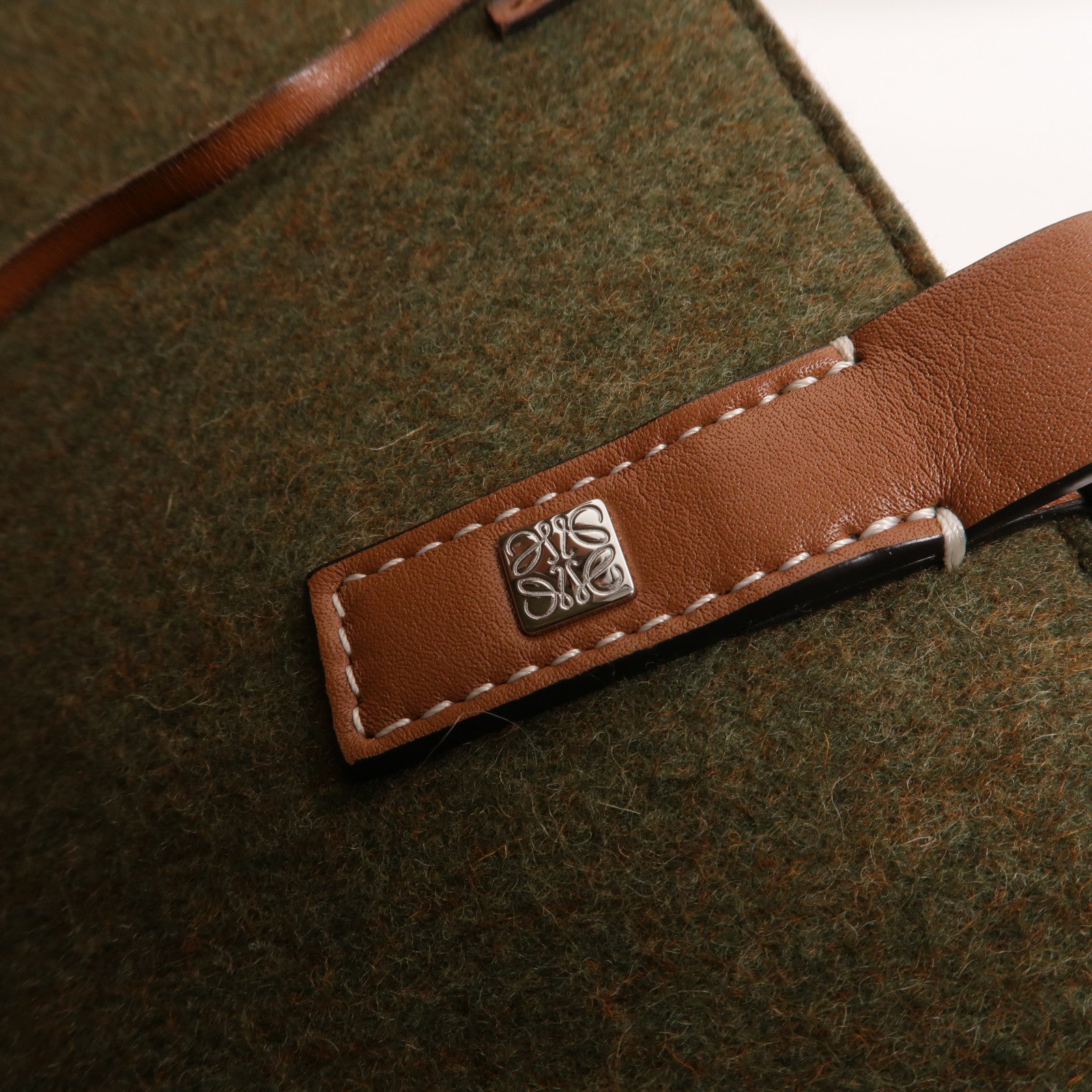 LOEWE Wool Felt/牛皮皮革Basket Small手挽袋