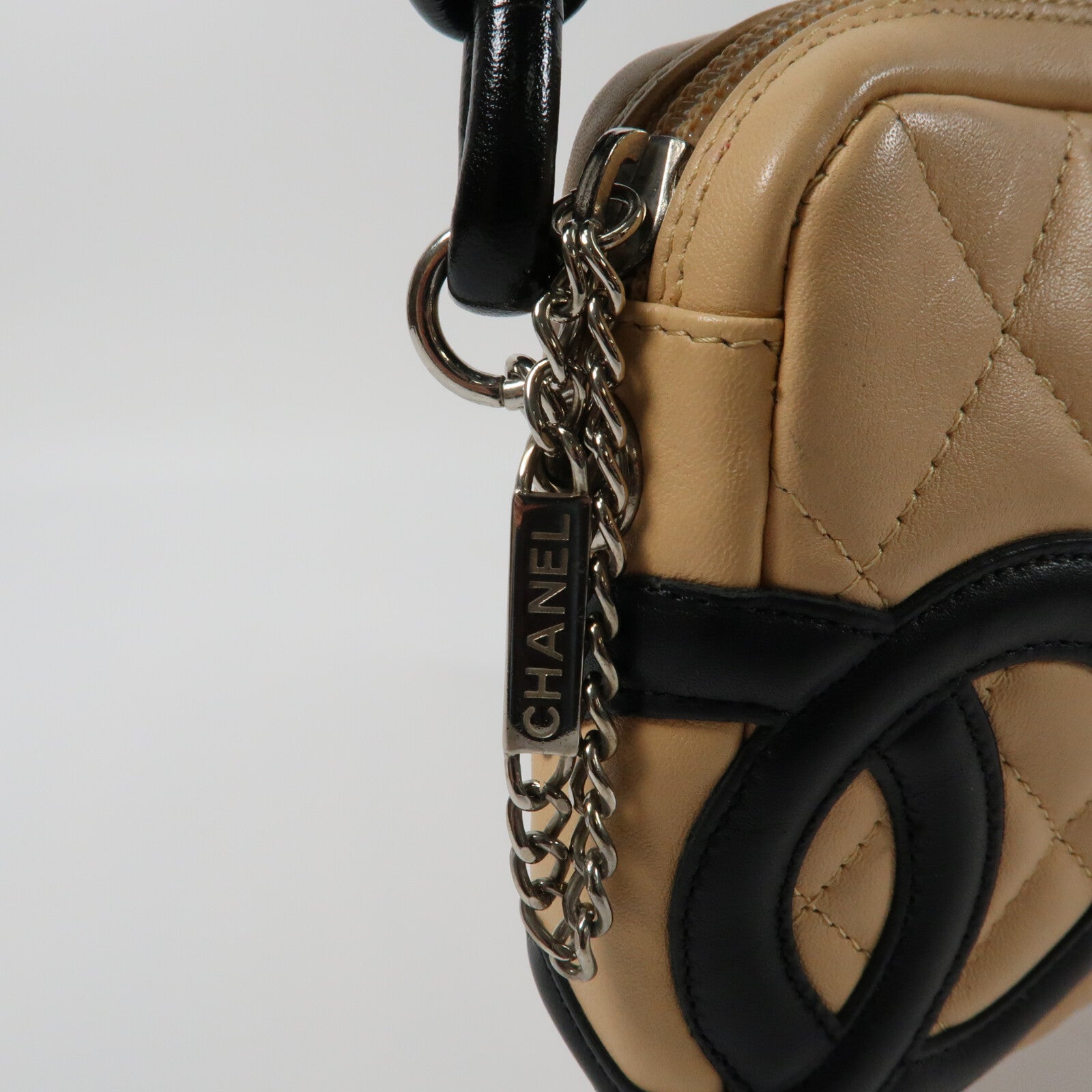 CHANEL 牛皮皮革Cambon Small Rectangle銀扣手挽袋