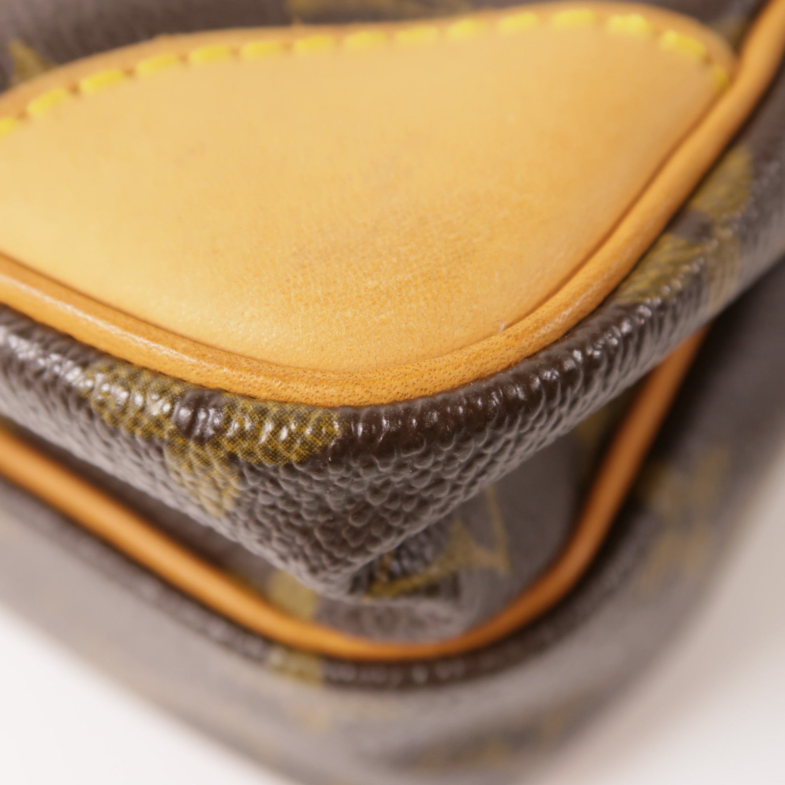 LOUIS VUITTON Monogram Amazon金扣肩背袋
