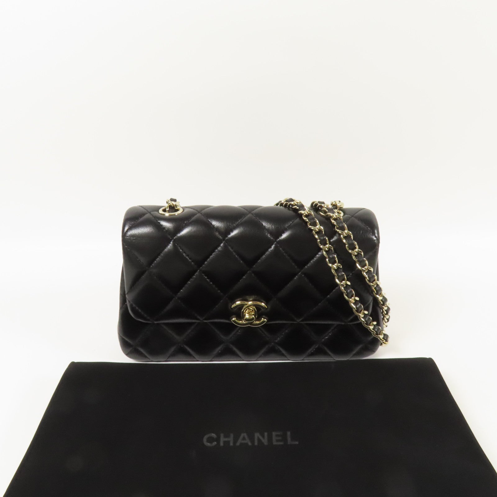 CHANEL 牛皮皮革Chain Shoulder金扣肩背袋