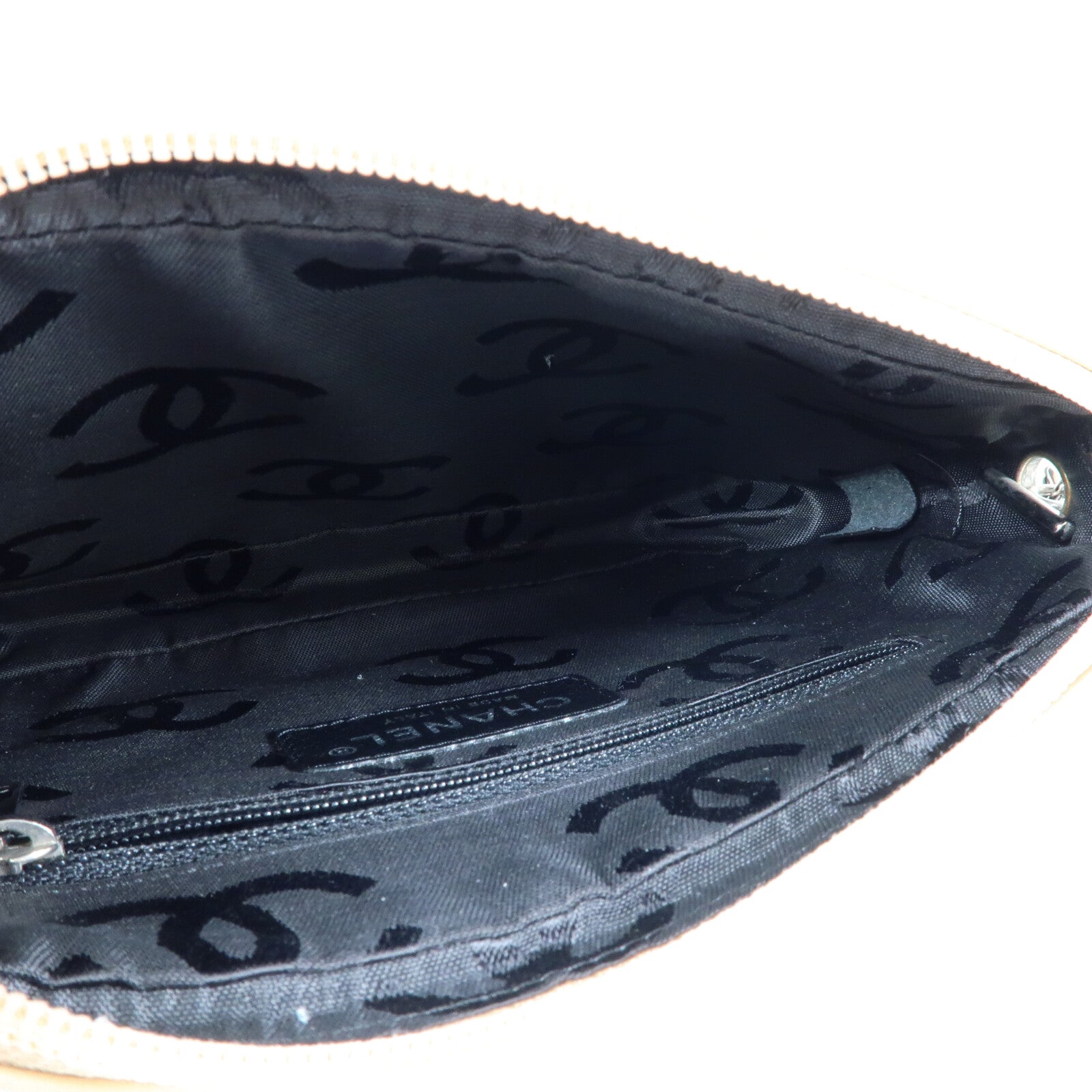 CHANEL 牛皮皮革Cambon Small Rectangle銀扣手挽袋