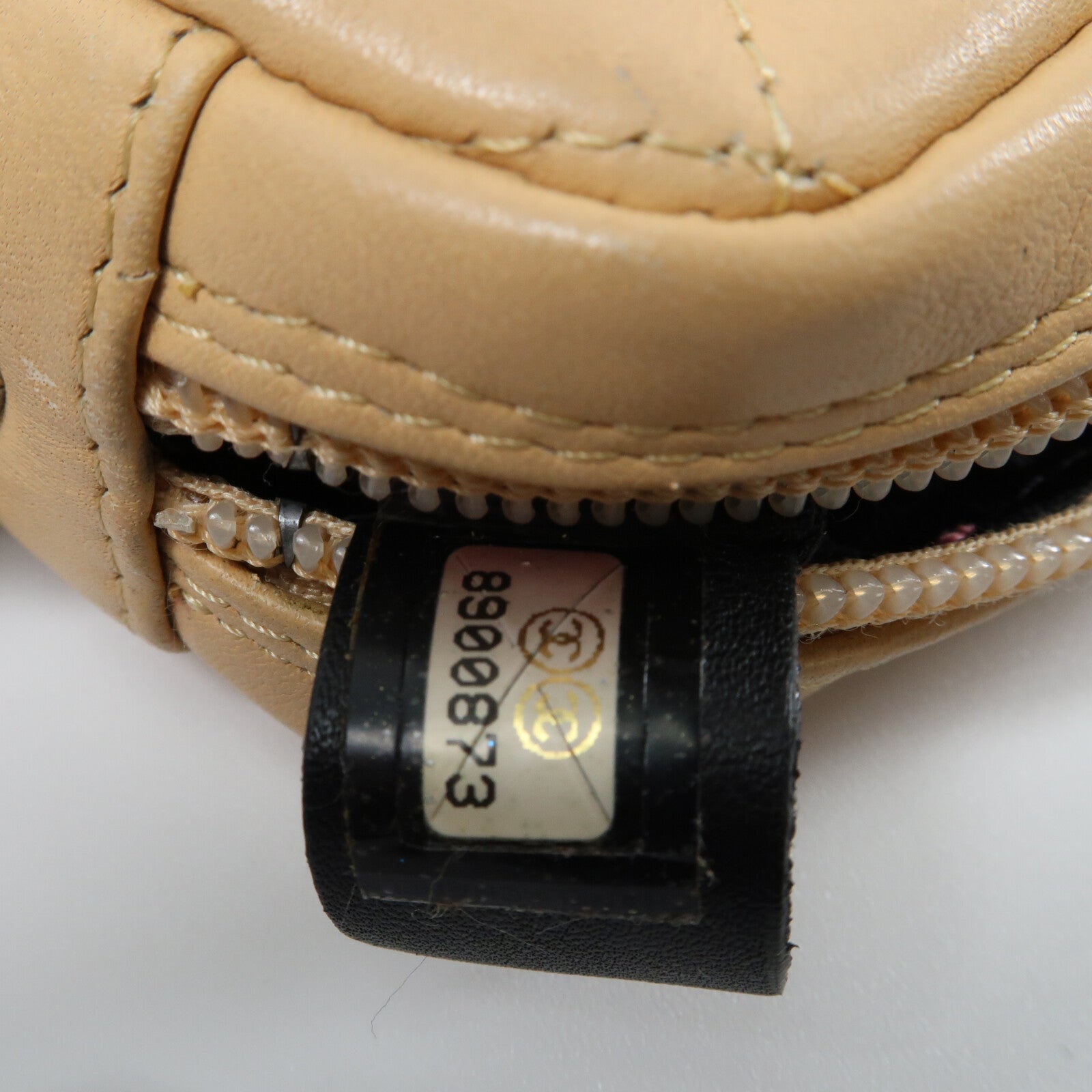 CHANEL 牛皮皮革Cambon Small Rectangle銀扣手挽袋