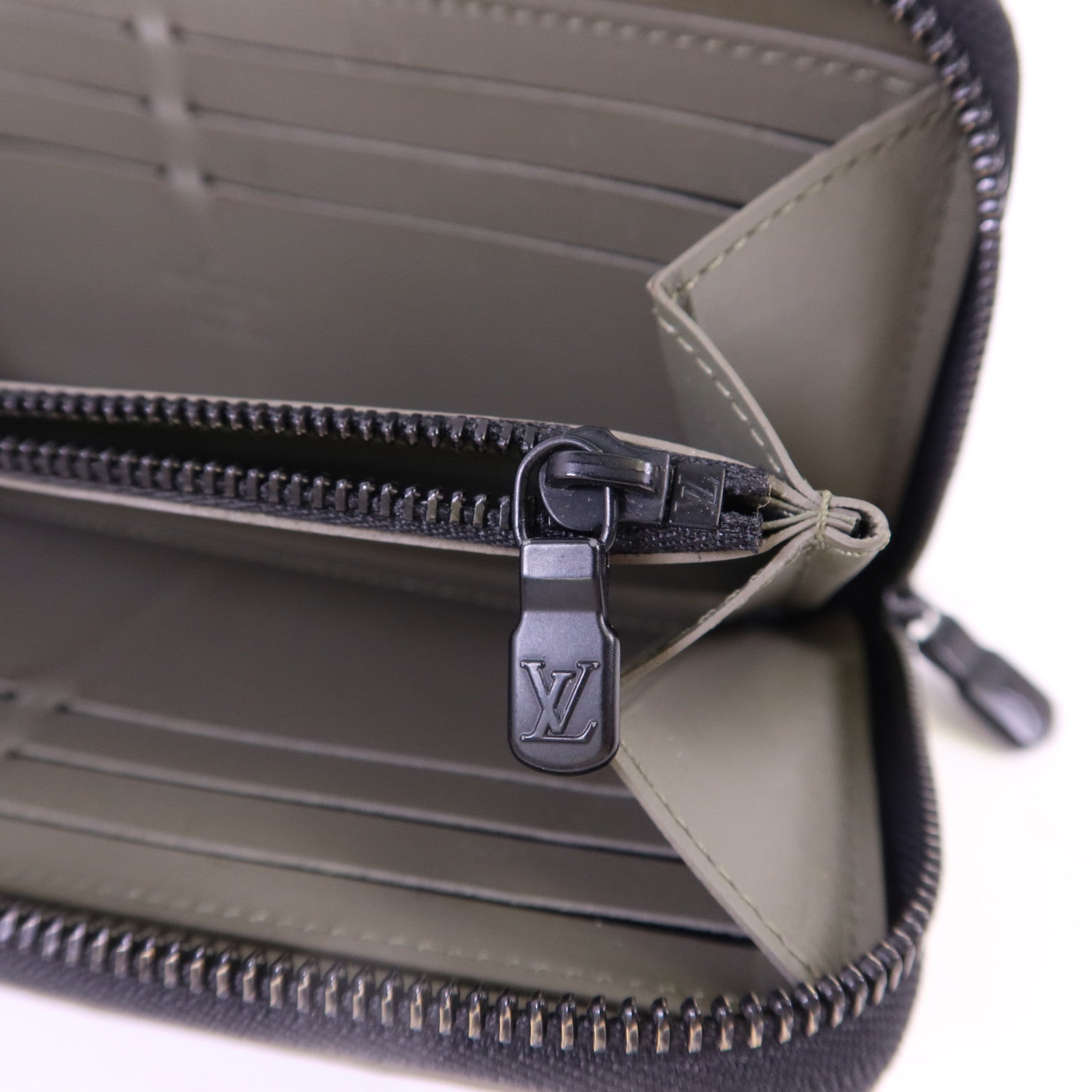 LOUIS VUITTON 【激減優惠】Monogram Shadow Zipper Wallet Horzontal長錢包