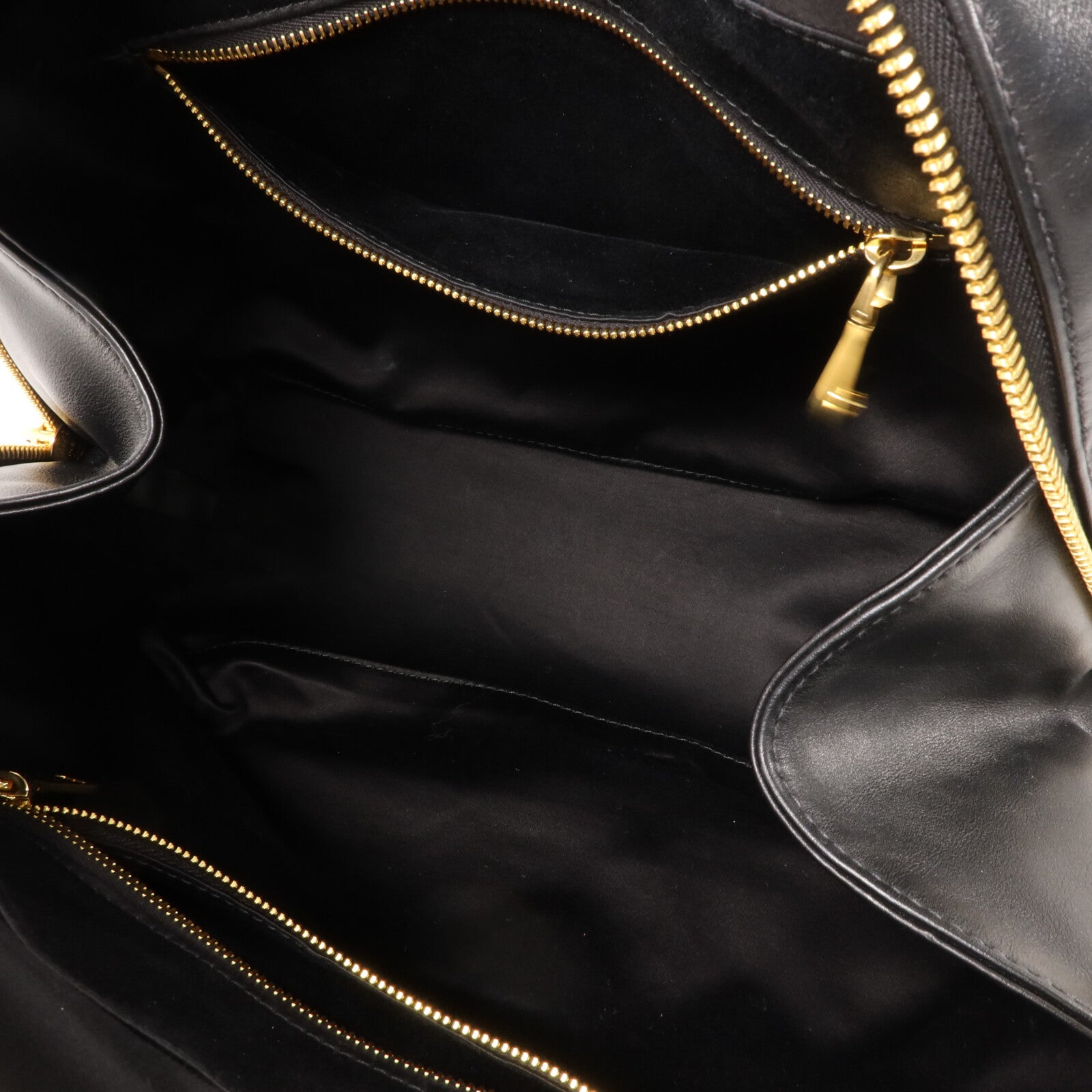 Miu Miu 牛皮皮革Beau Bag手挽袋