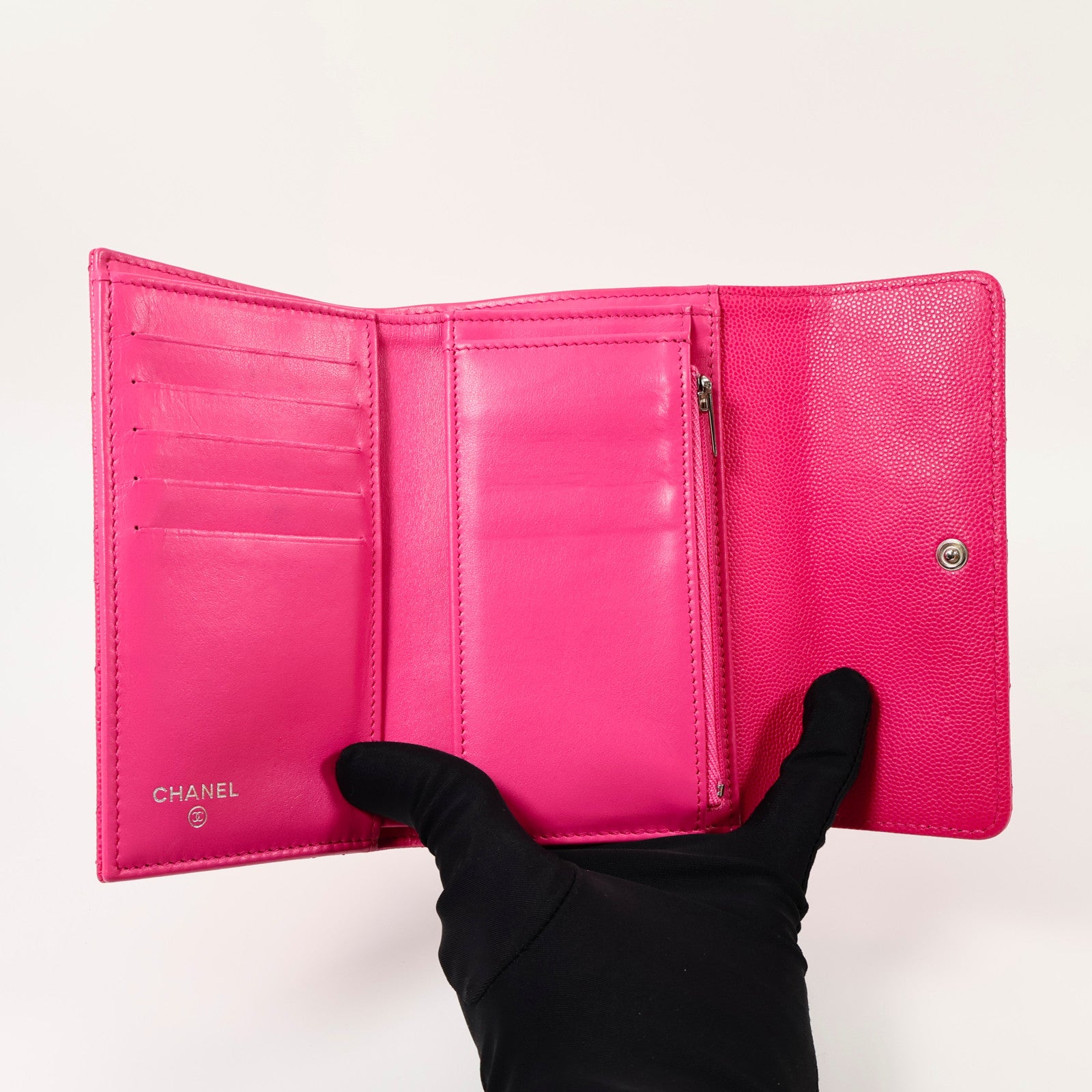CHANEL 牛皮皮革C19 Medium Flap錢包