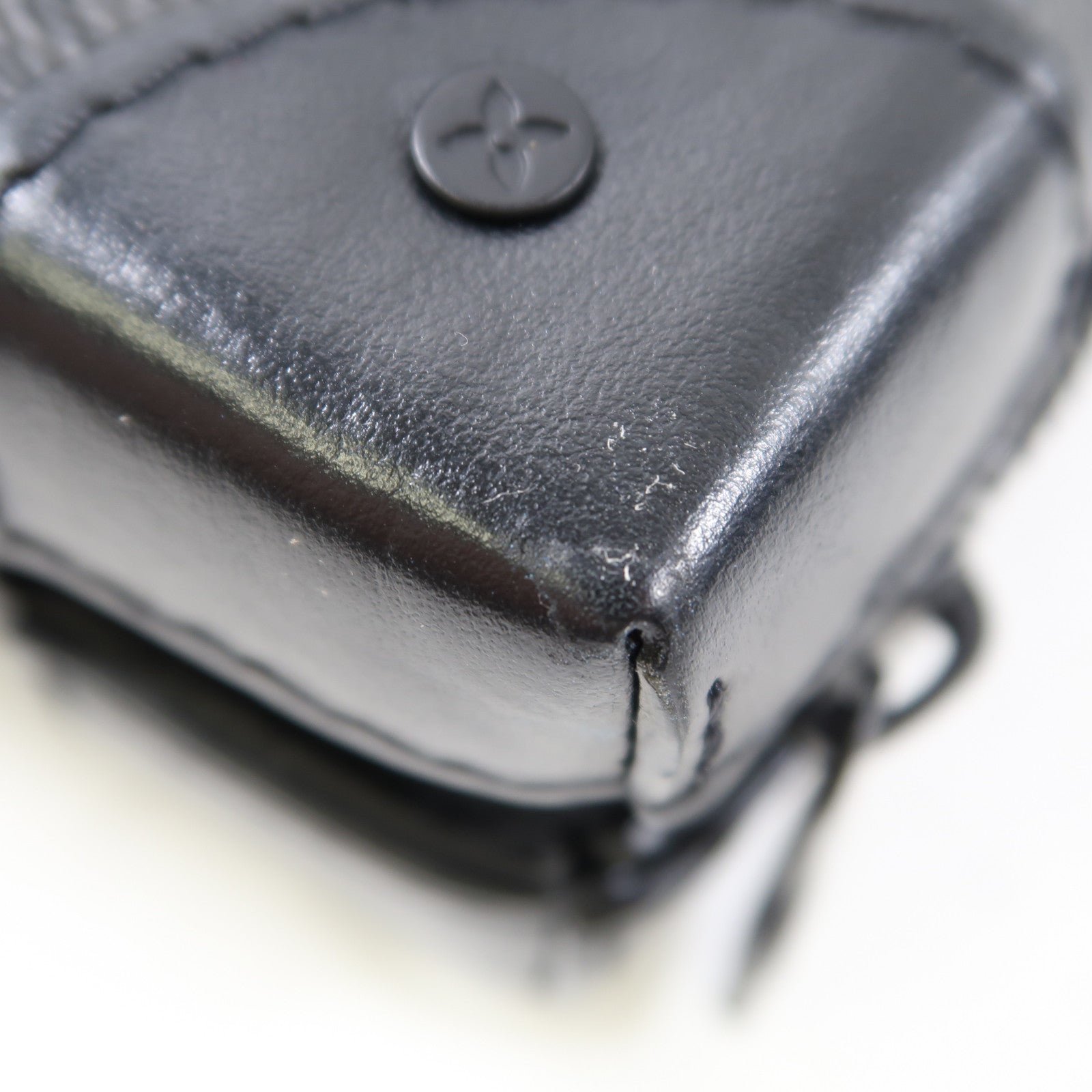LOUIS VUITTON Monogram Eclipse Soft Trunk Wallet肩背袋黑色