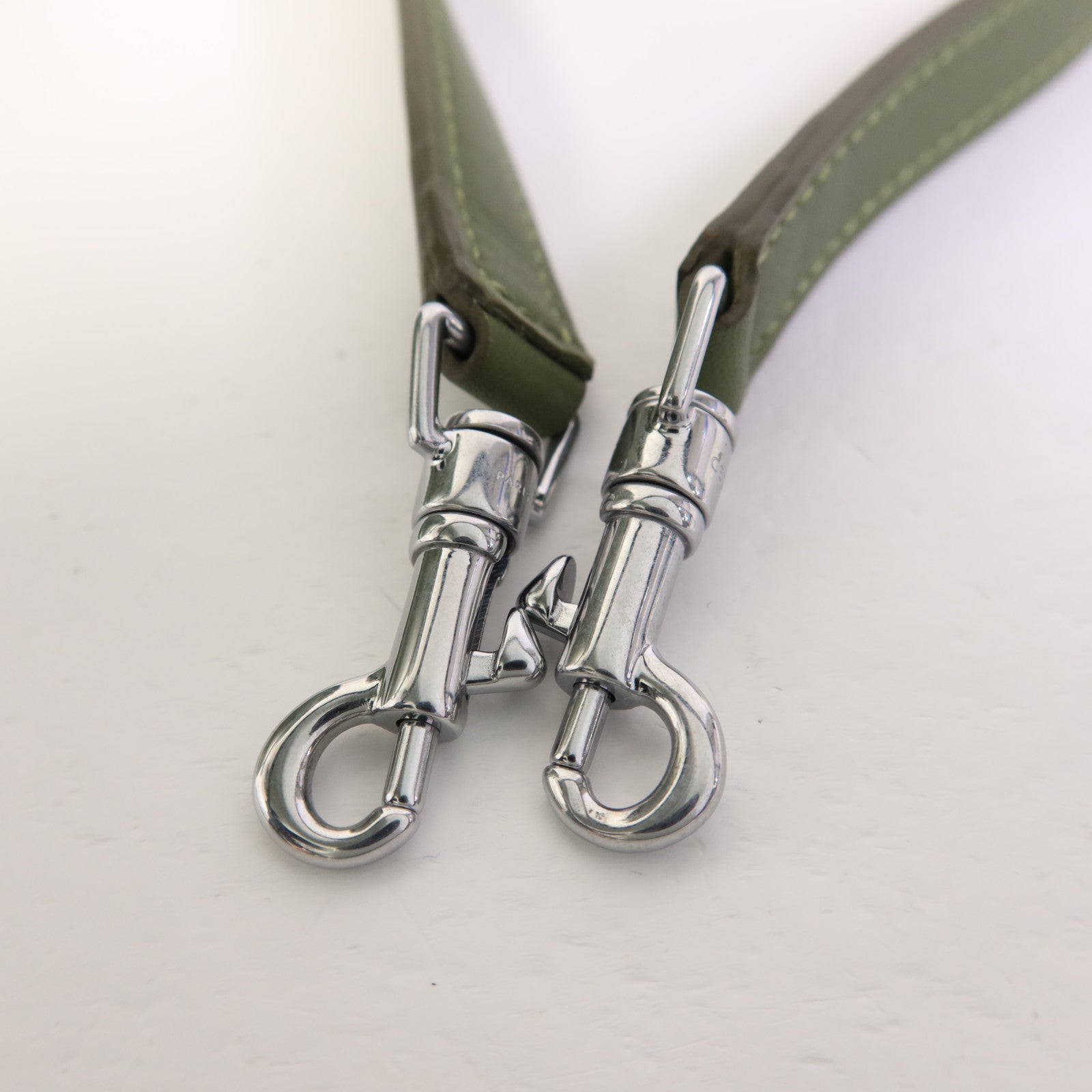 CELINE 牛皮皮革Nano Bucket銀扣手挽肩背兩用袋