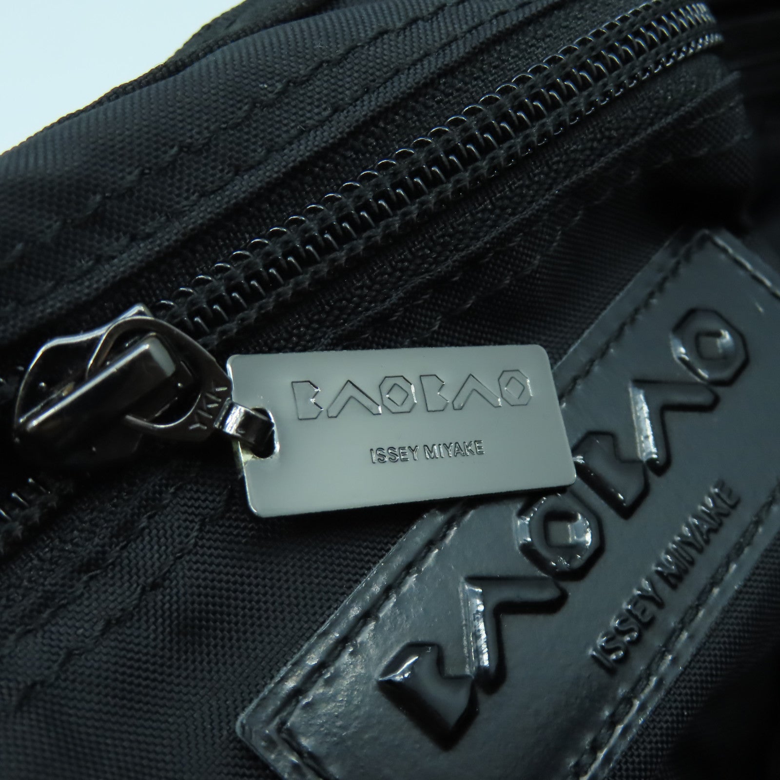 me ISSEY MIYAKE PVC Bao Bao銀扣手挽袋黑色