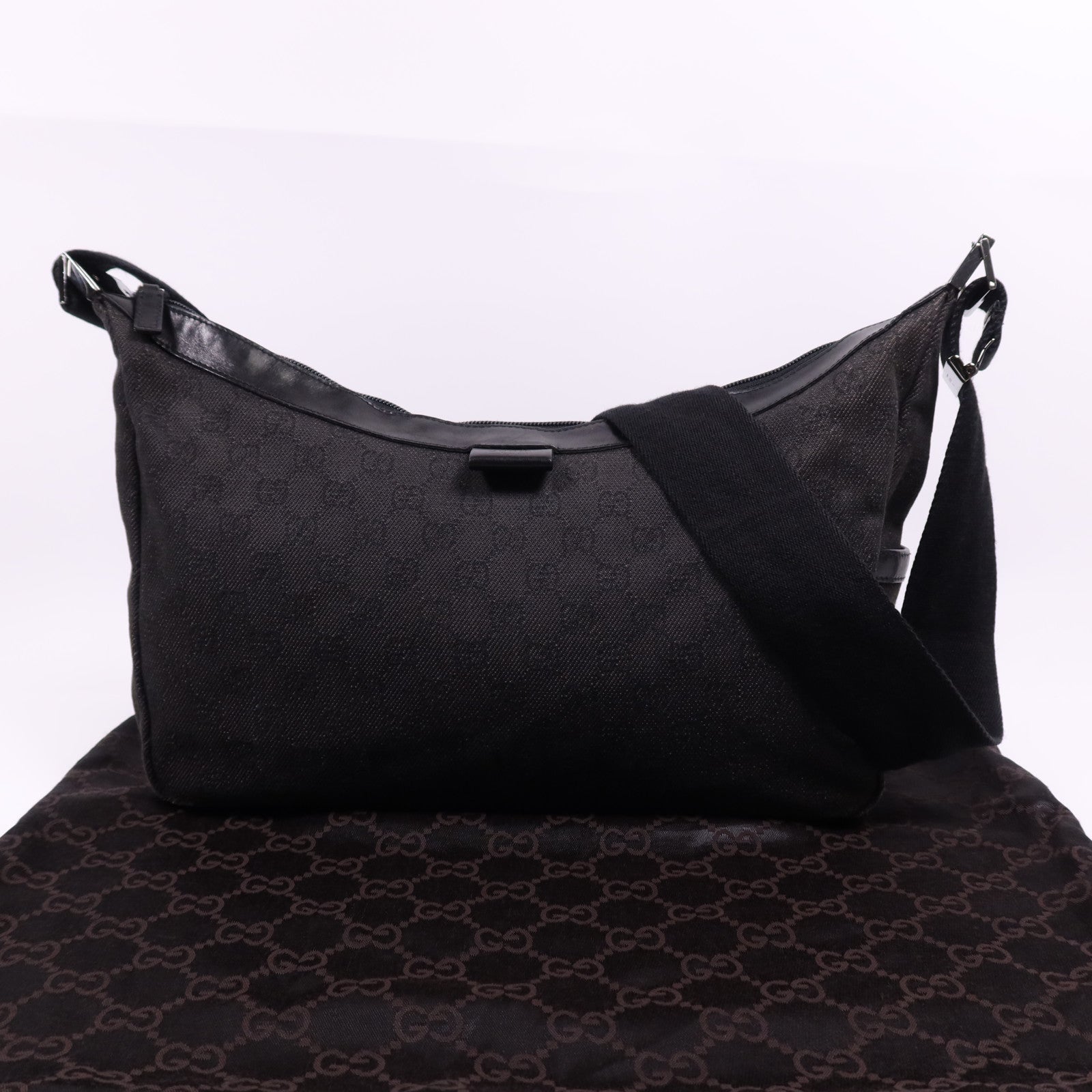 GUCCI 帆布Shoulder Bag銀扣肩背袋