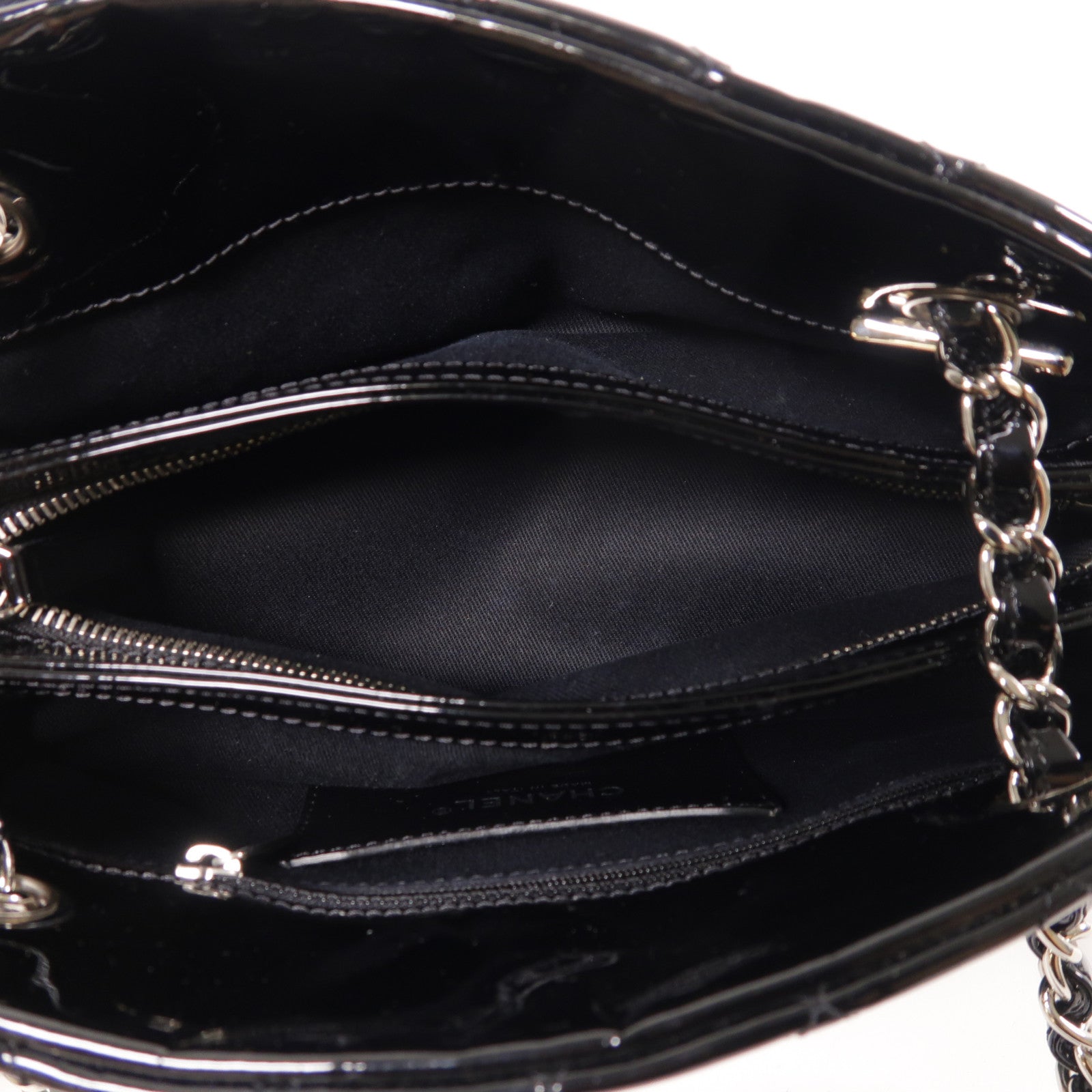 CHANEL 漆皮皮革Chain Shoulder銀扣鏈帶肩背袋