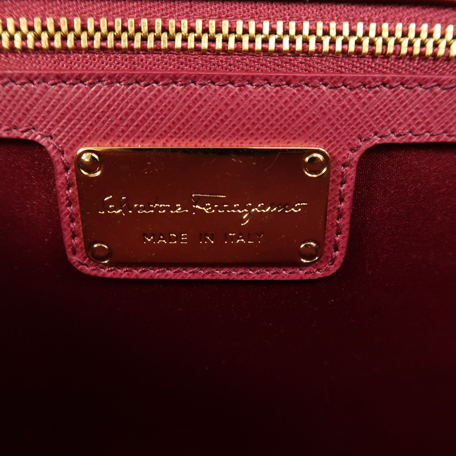 Salvatore Ferragamo 【激減優惠】Saffiano皮革Chain Shoulder金扣鏈帶肩背袋