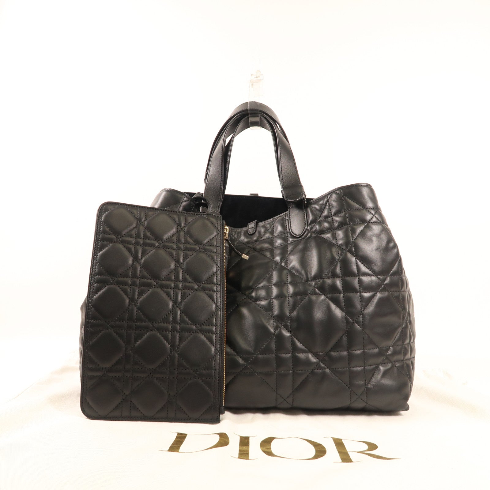 Dior 牛皮皮革Large Dior Toujours銀扣手挽袋