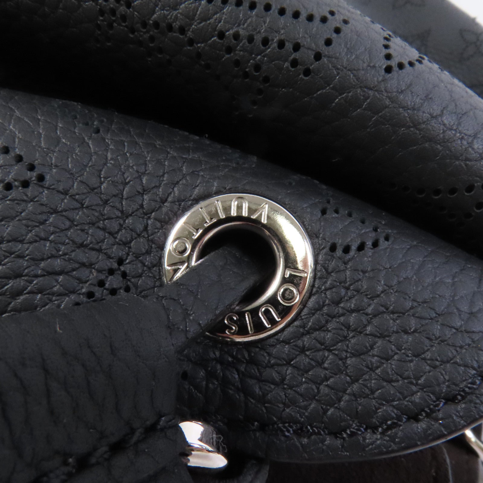 LOUIS VUITTON Mahina Bella Tote銀扣鏈帶手挽肩背兩用袋