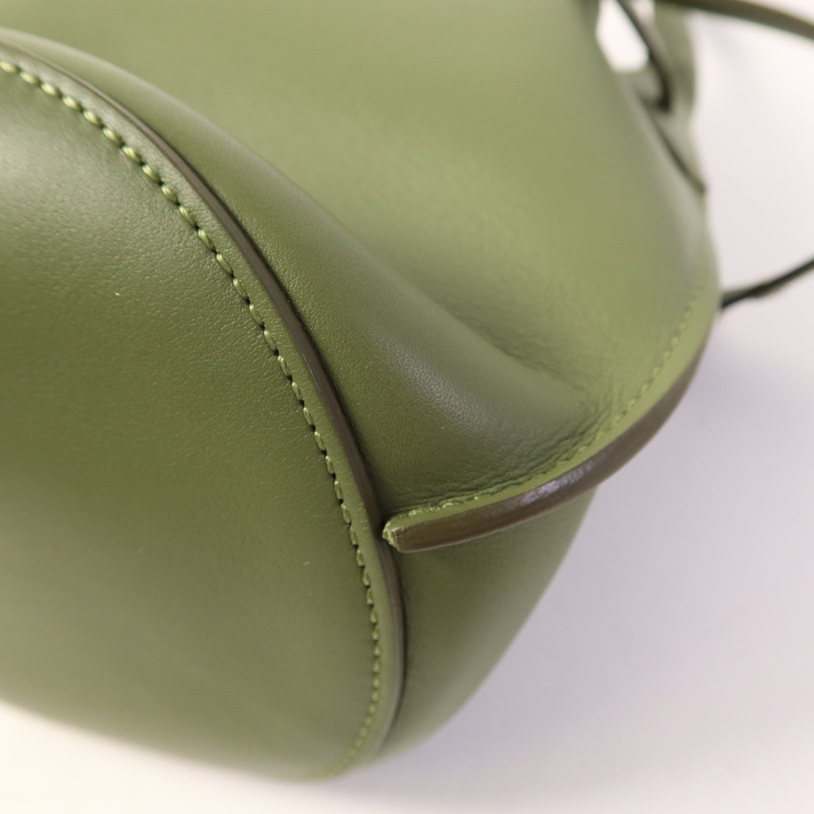 CELINE 牛皮皮革Nano Bucket銀扣手挽肩背兩用袋