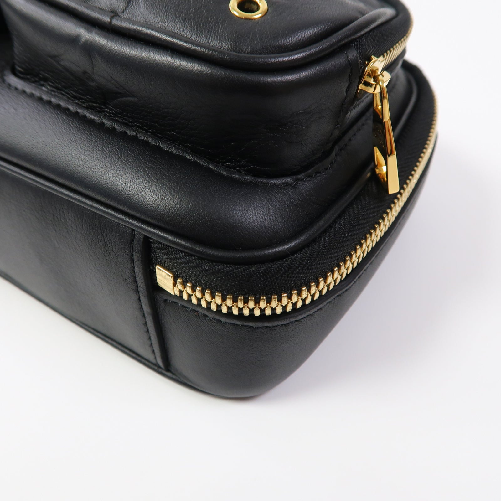 LOUIS VUITTON 牛皮皮革Utility Crossbody金扣手挽肩背兩用袋黑色