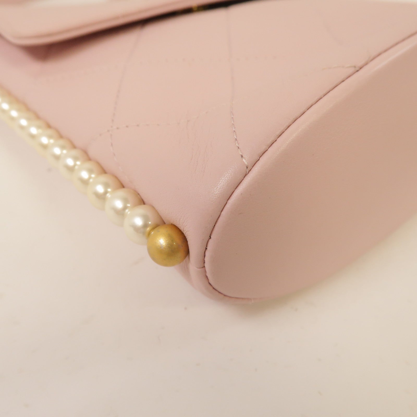 CHANEL 菱格牛皮皮革Chain Shoulder金扣鏈帶肩背袋粉紅色