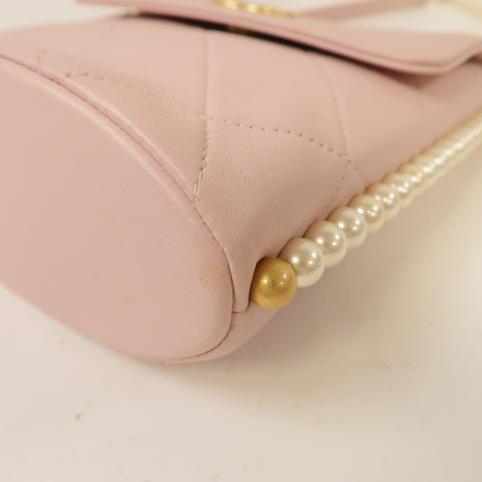 CHANEL 菱格牛皮皮革Chain Shoulder金扣鏈帶肩背袋粉紅色