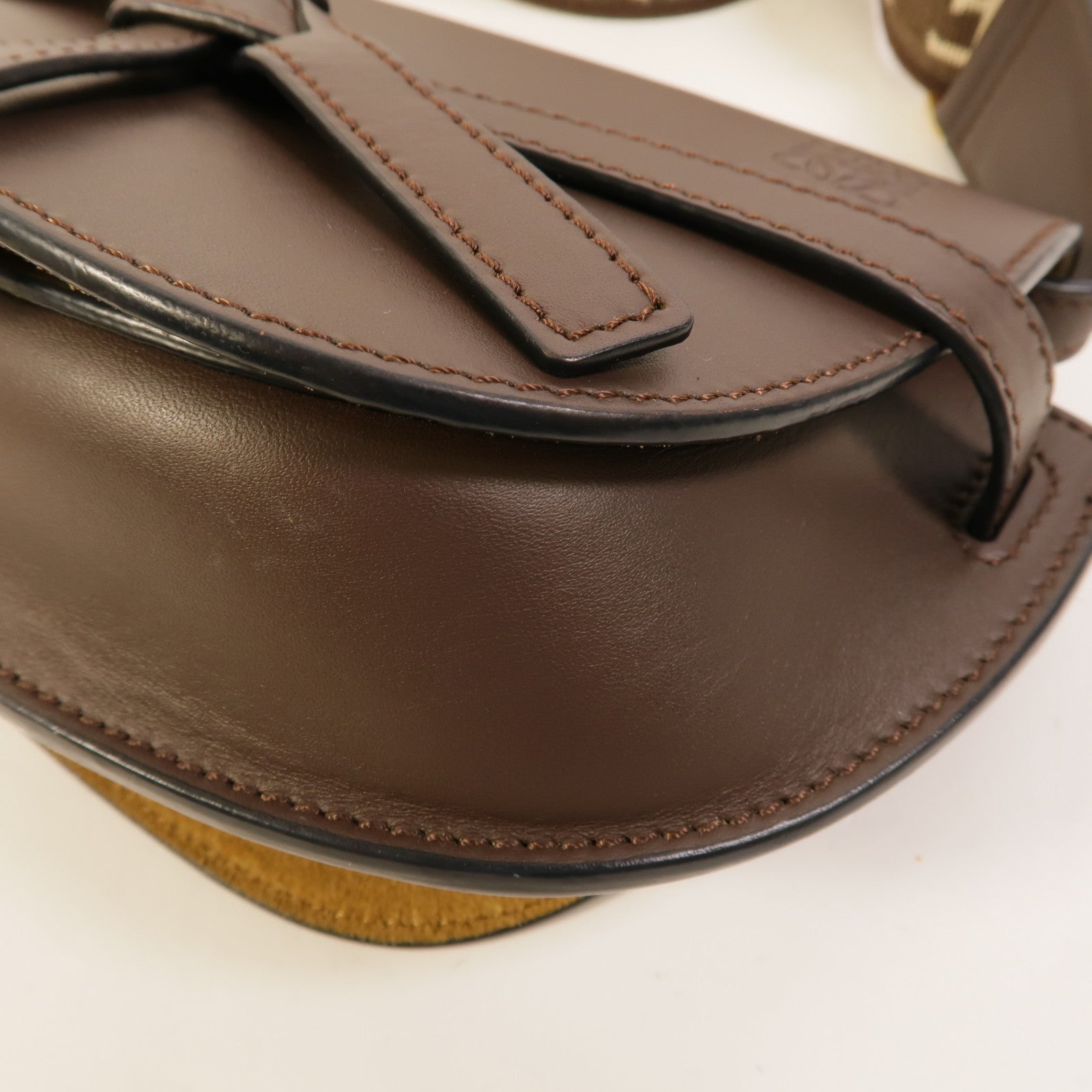 LOEWE 牛皮皮革Mini Gate肩背袋
