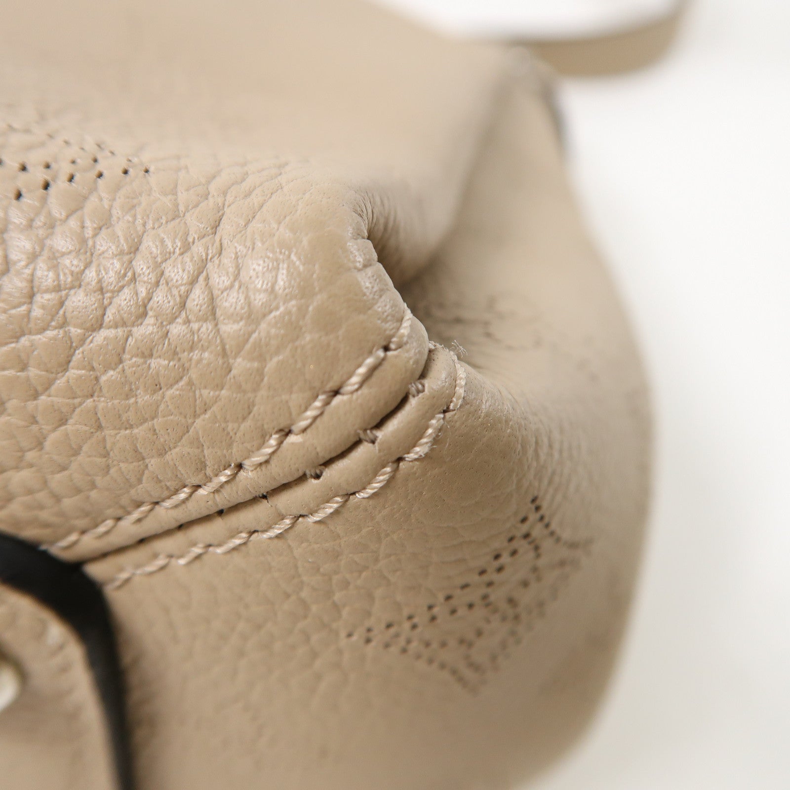 LOUIS VUITTON Mahina Babylone BB銀扣手挽肩背兩用袋米色