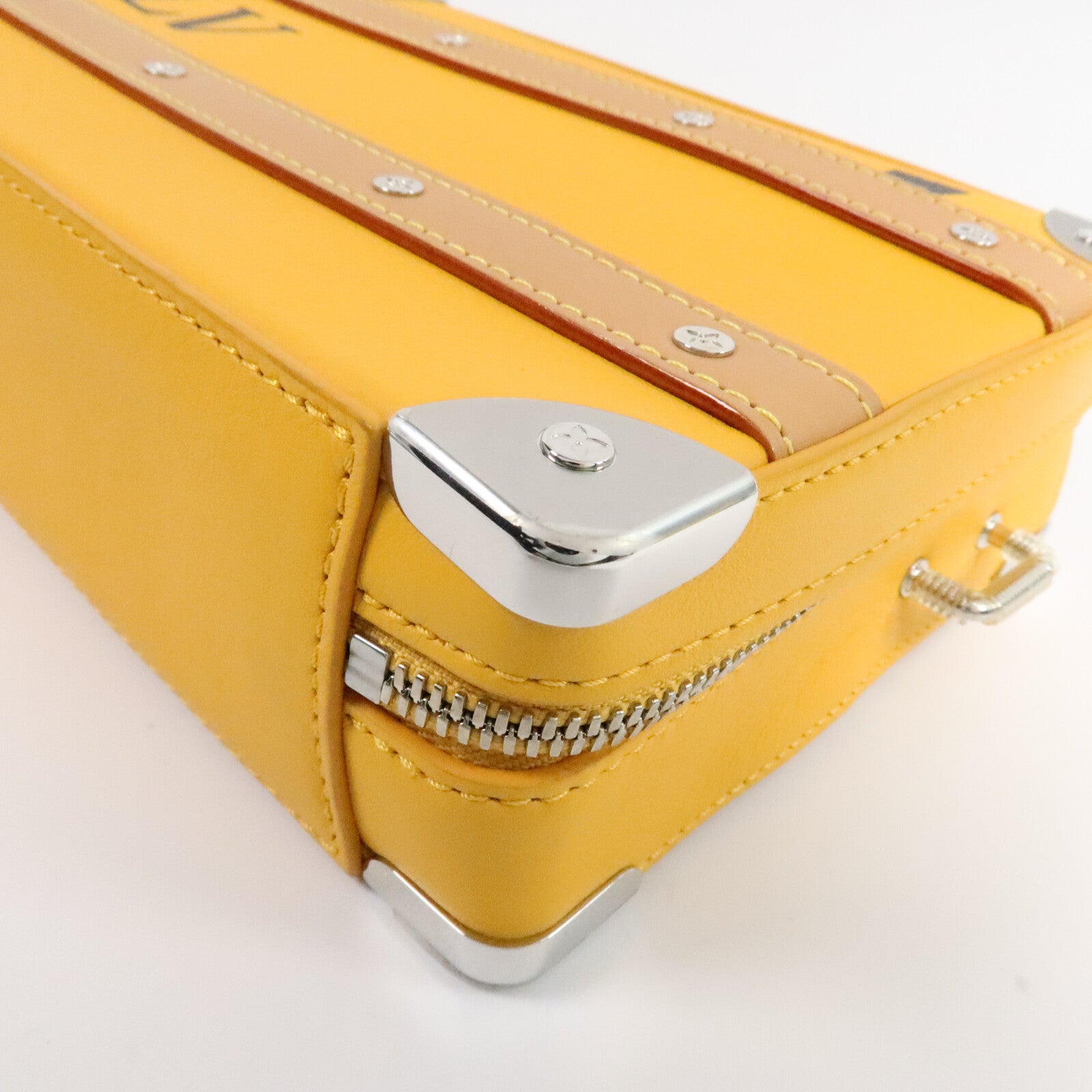LOUIS VUITTON Taurillon Virgil Handle Soft Trunk Bag肩背袋